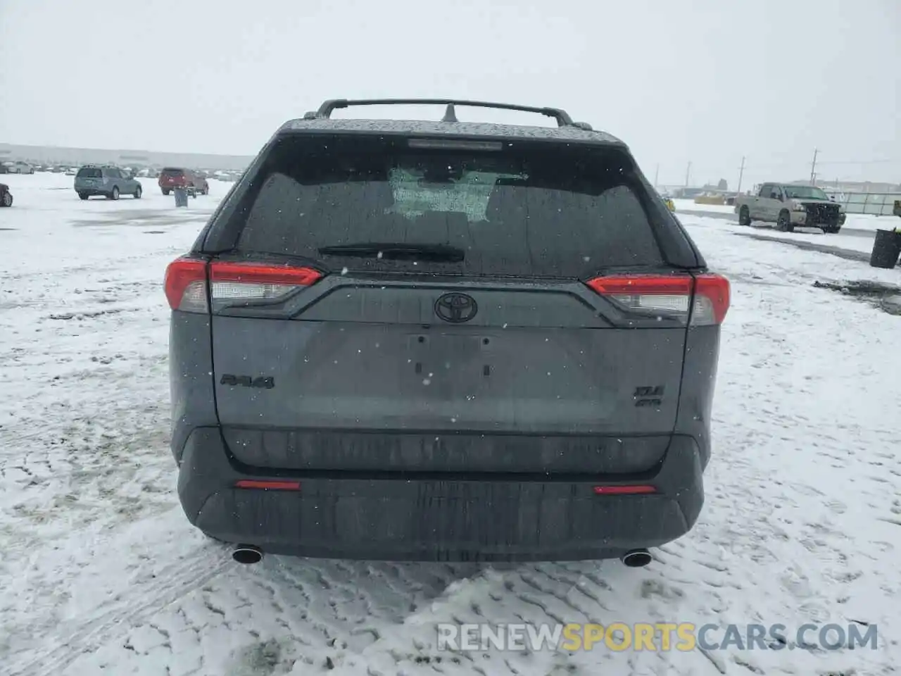 6 Photograph of a damaged car 2T3P1RFV6NW294767 TOYOTA RAV4 2022