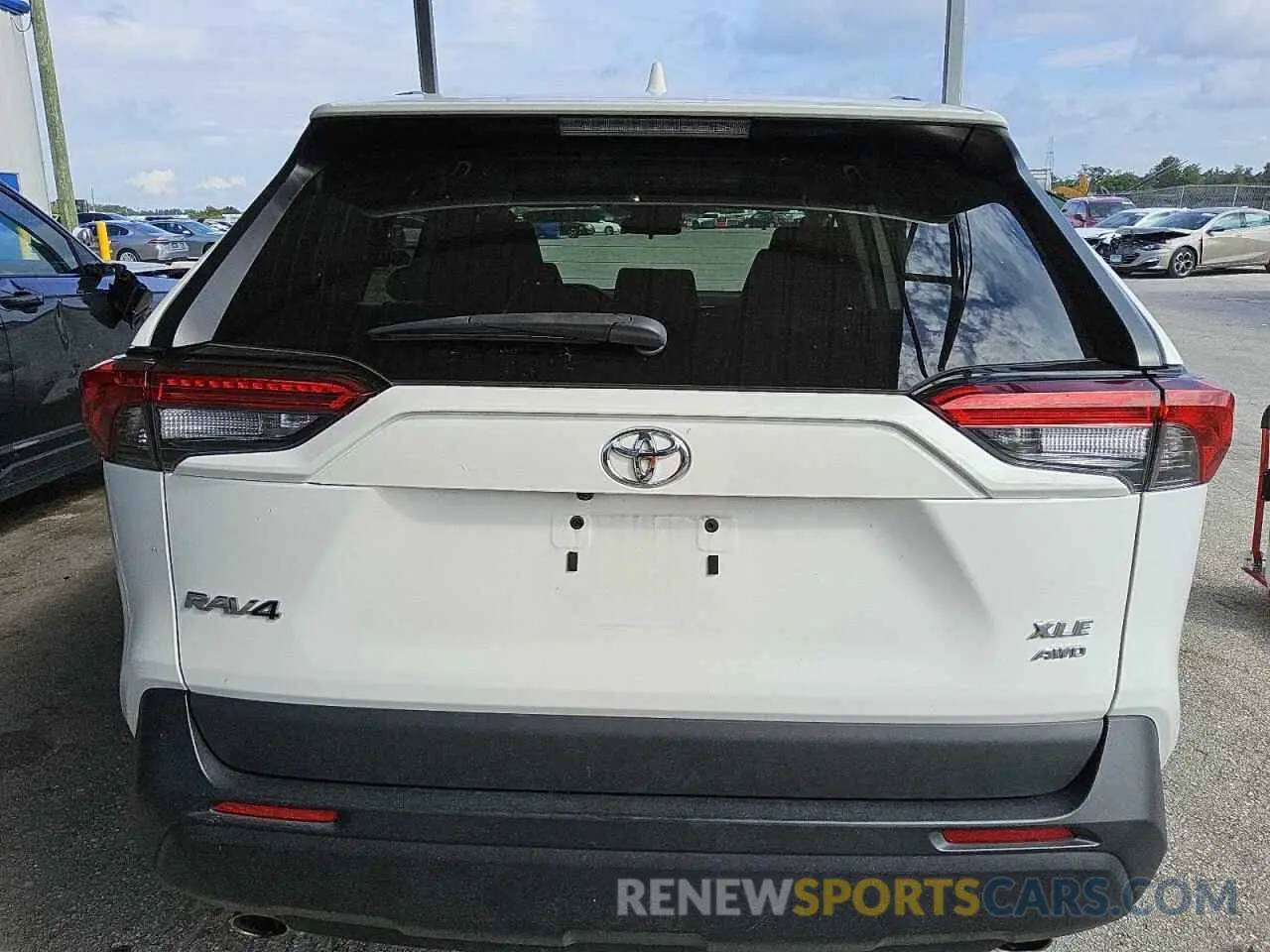 6 Photograph of a damaged car 2T3P1RFV6NW299175 TOYOTA RAV4 2022