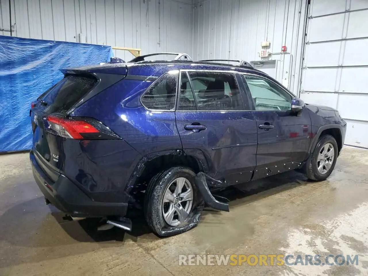 3 Photograph of a damaged car 2T3P1RFV6NW304181 TOYOTA RAV4 2022