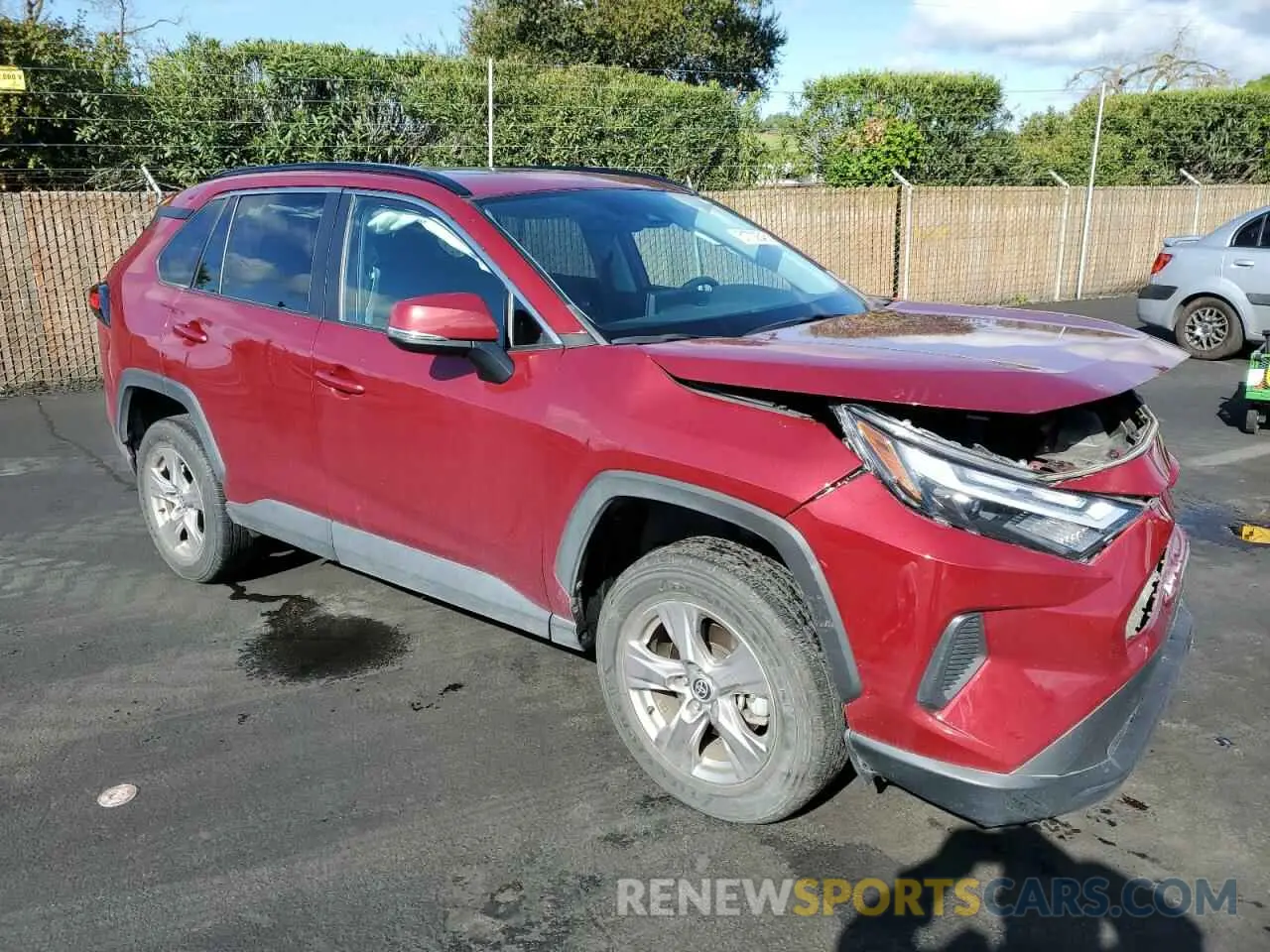 4 Photograph of a damaged car 2T3P1RFV6NW309316 TOYOTA RAV4 2022
