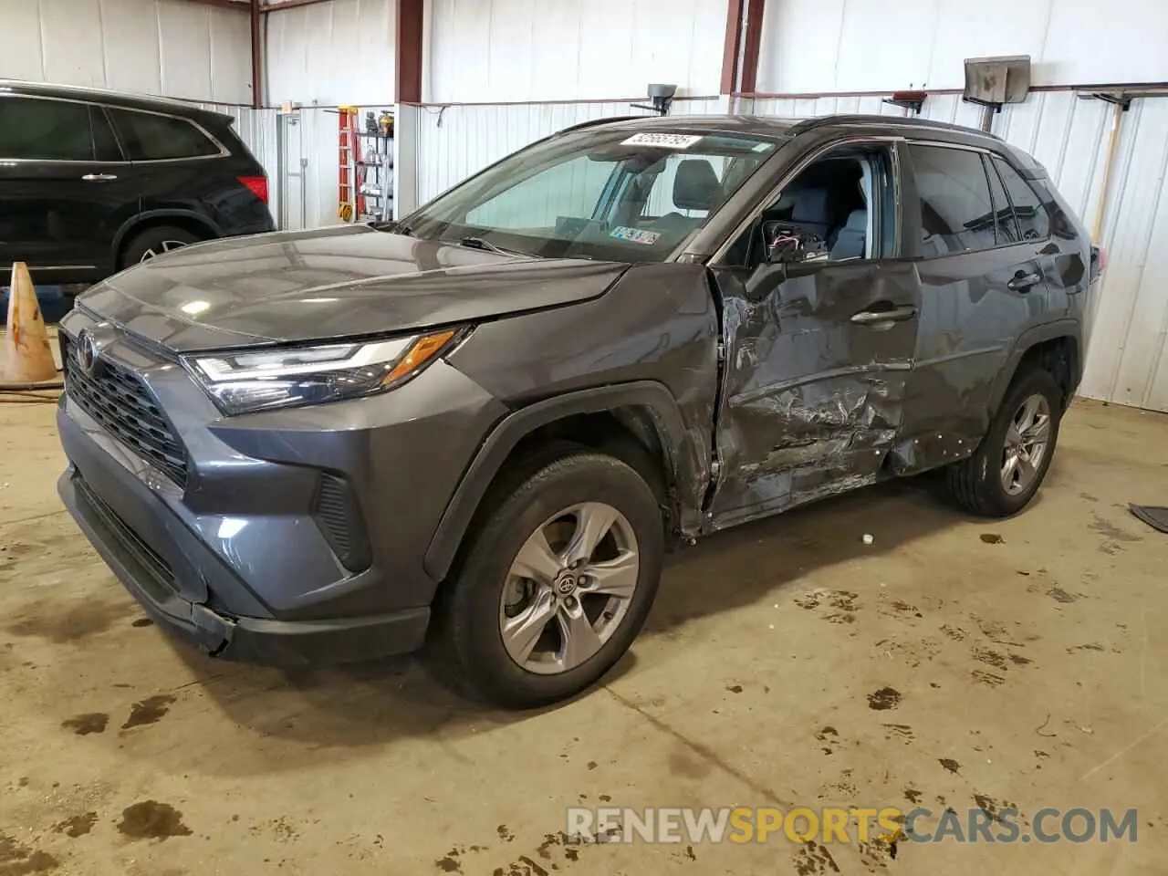 1 Photograph of a damaged car 2T3P1RFV6NW324169 TOYOTA RAV4 2022