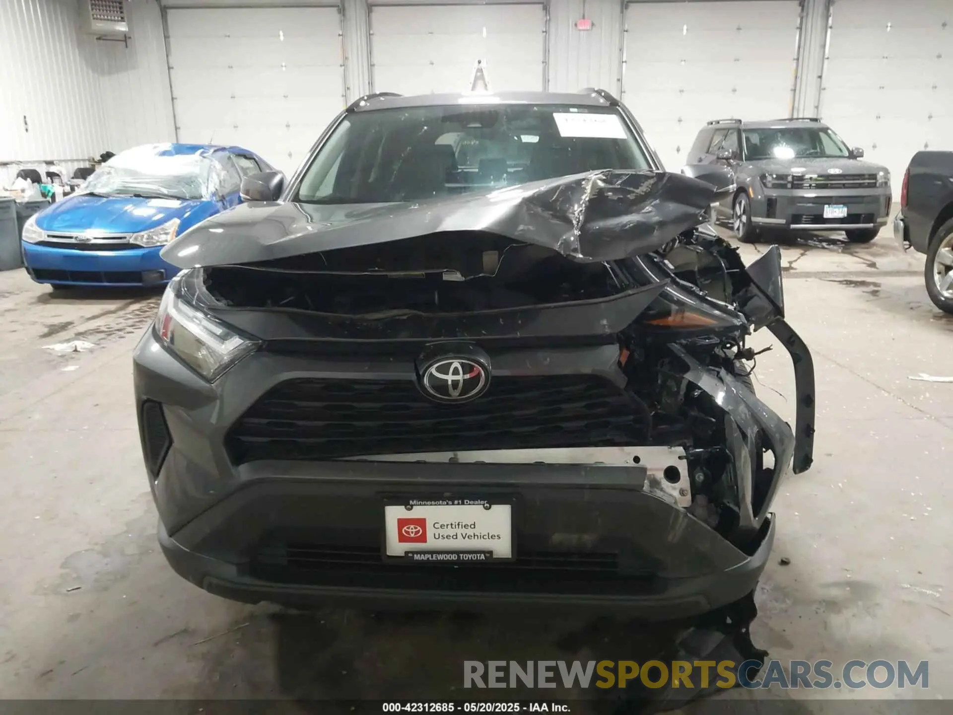 12 Photograph of a damaged car 2T3P1RFV7NC262749 TOYOTA RAV4 2022