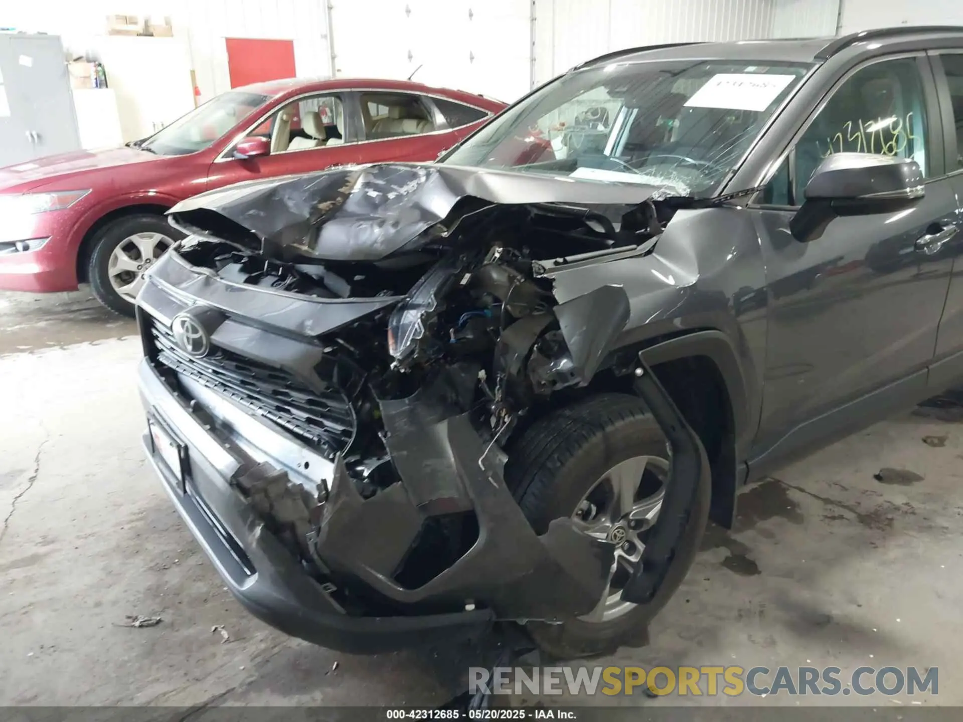 6 Photograph of a damaged car 2T3P1RFV7NC262749 TOYOTA RAV4 2022