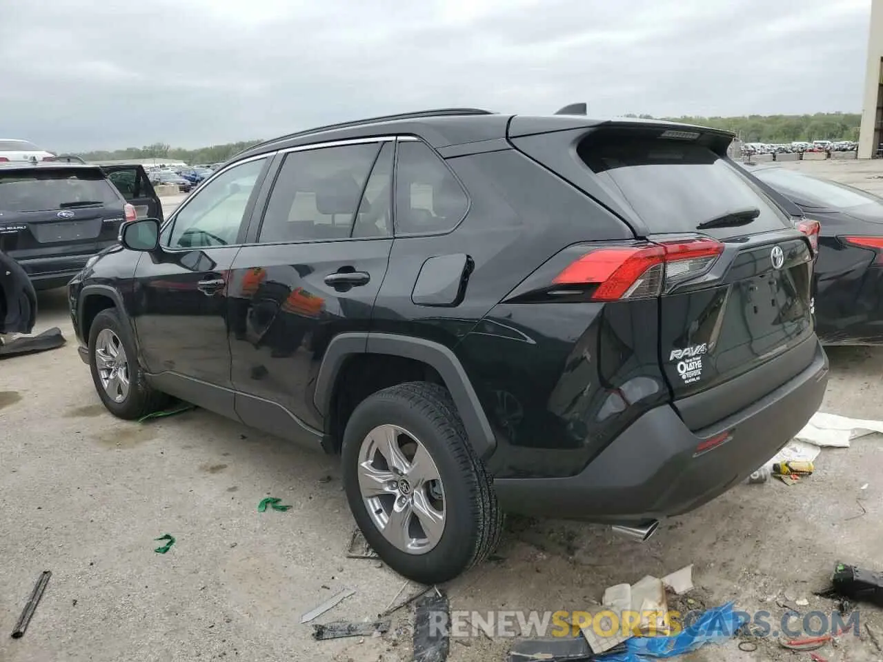 2 Photograph of a damaged car 2T3P1RFV7NC274805 TOYOTA RAV4 2022