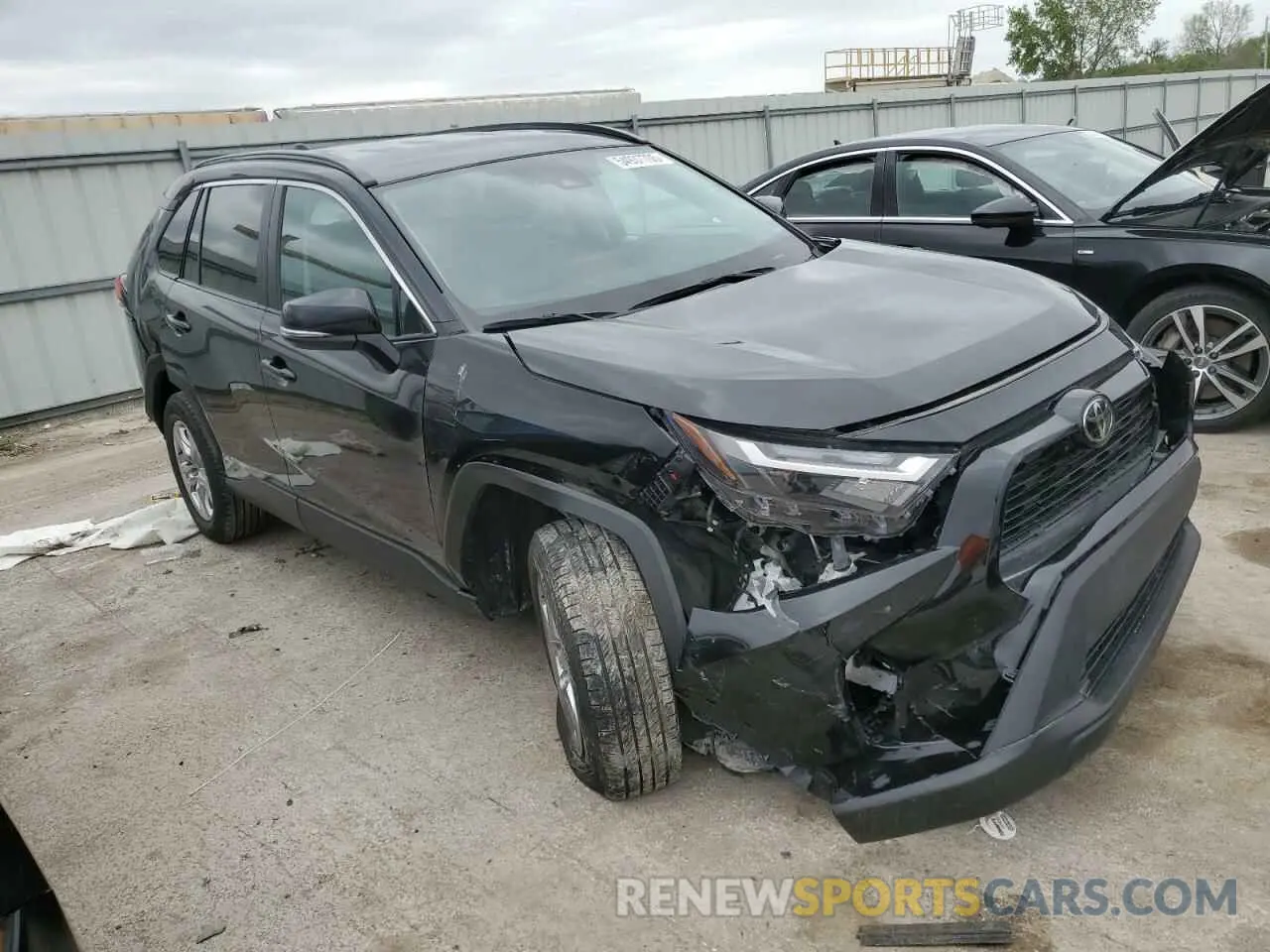 4 Photograph of a damaged car 2T3P1RFV7NC274805 TOYOTA RAV4 2022