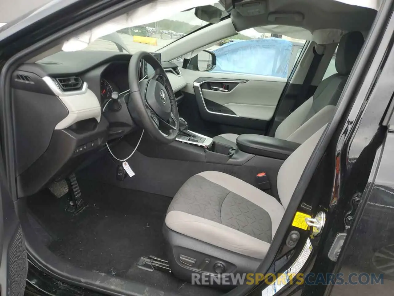 7 Photograph of a damaged car 2T3P1RFV7NC274805 TOYOTA RAV4 2022