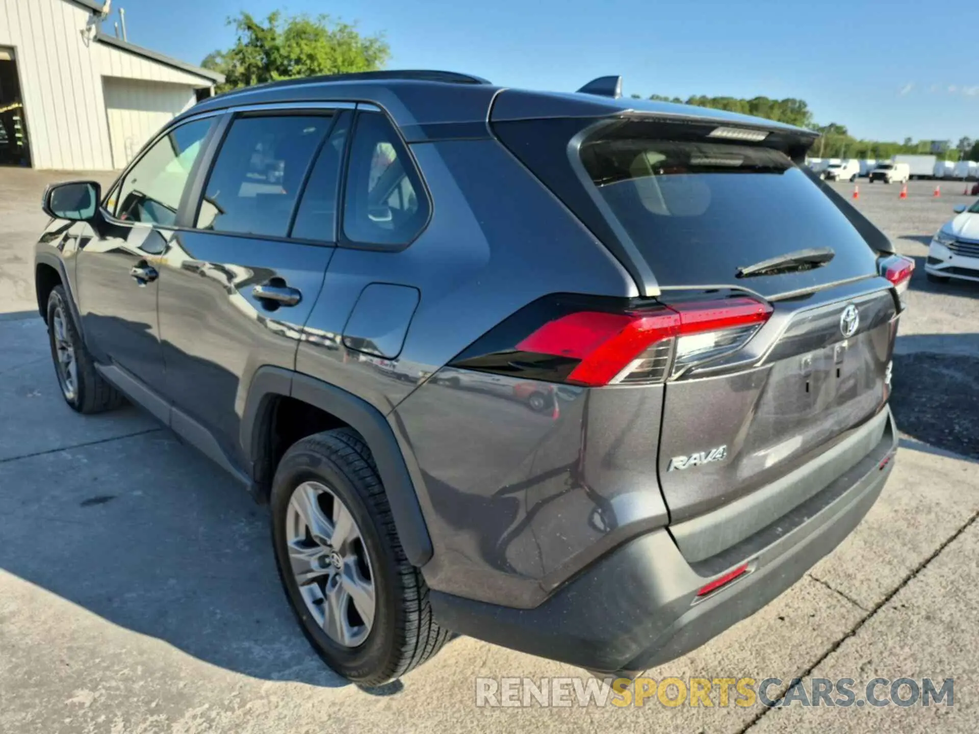 10 Photograph of a damaged car 2T3P1RFV7NC281592 TOYOTA RAV4 2022