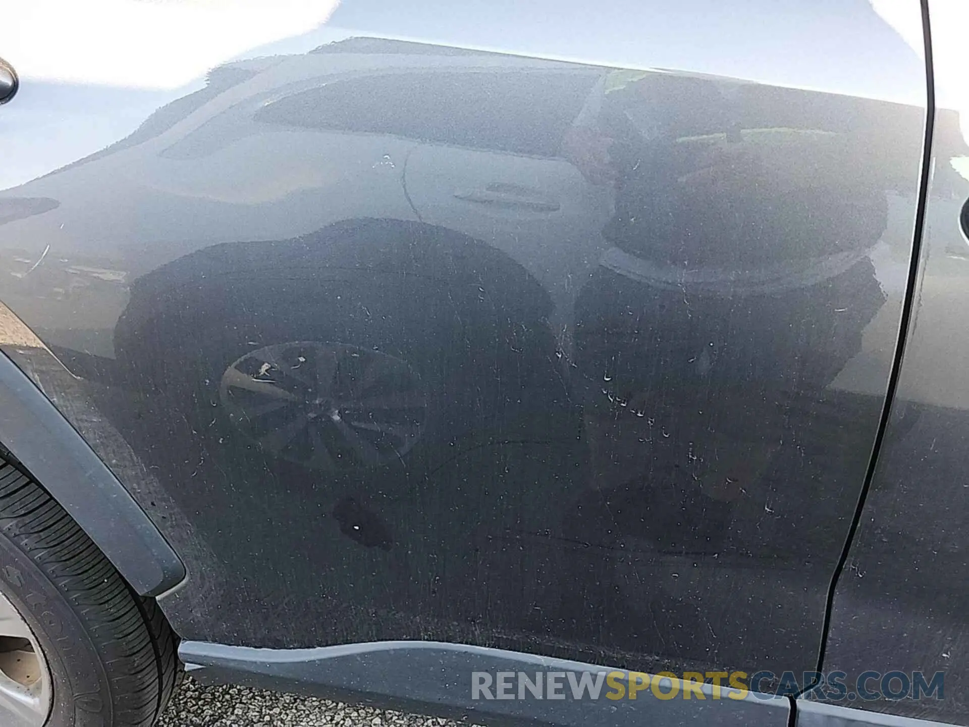 18 Photograph of a damaged car 2T3P1RFV7NC281592 TOYOTA RAV4 2022