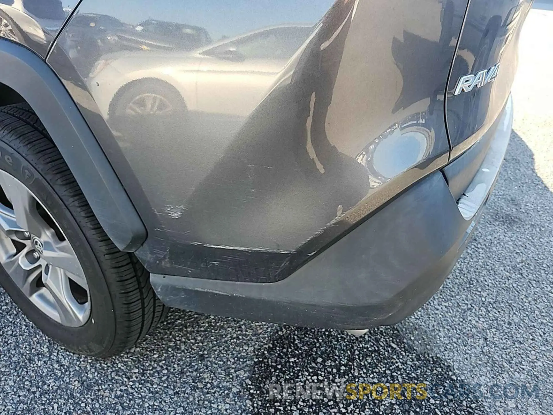 7 Photograph of a damaged car 2T3P1RFV7NC281592 TOYOTA RAV4 2022