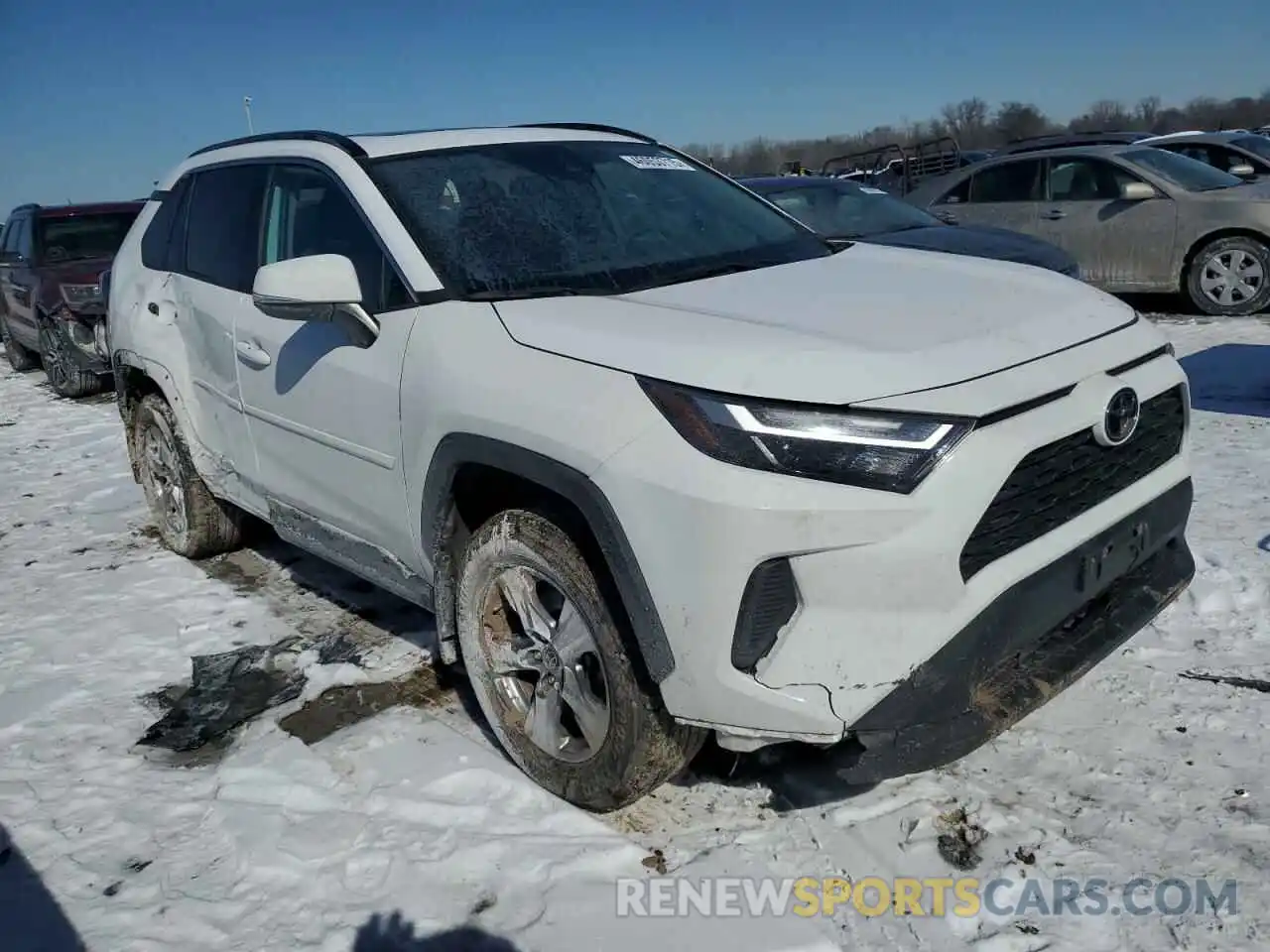 4 Photograph of a damaged car 2T3P1RFV7NC286128 TOYOTA RAV4 2022