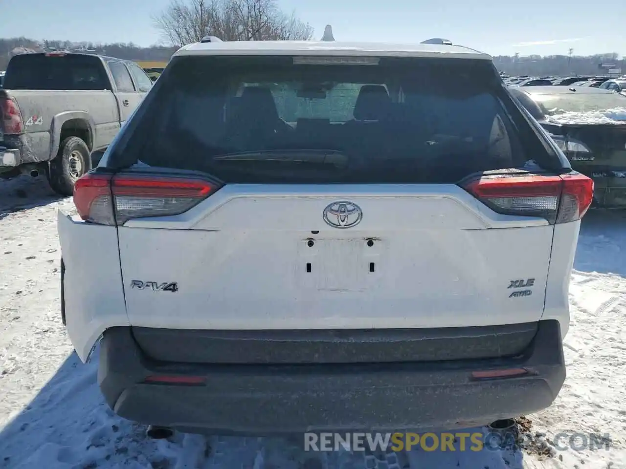 6 Photograph of a damaged car 2T3P1RFV7NC286128 TOYOTA RAV4 2022