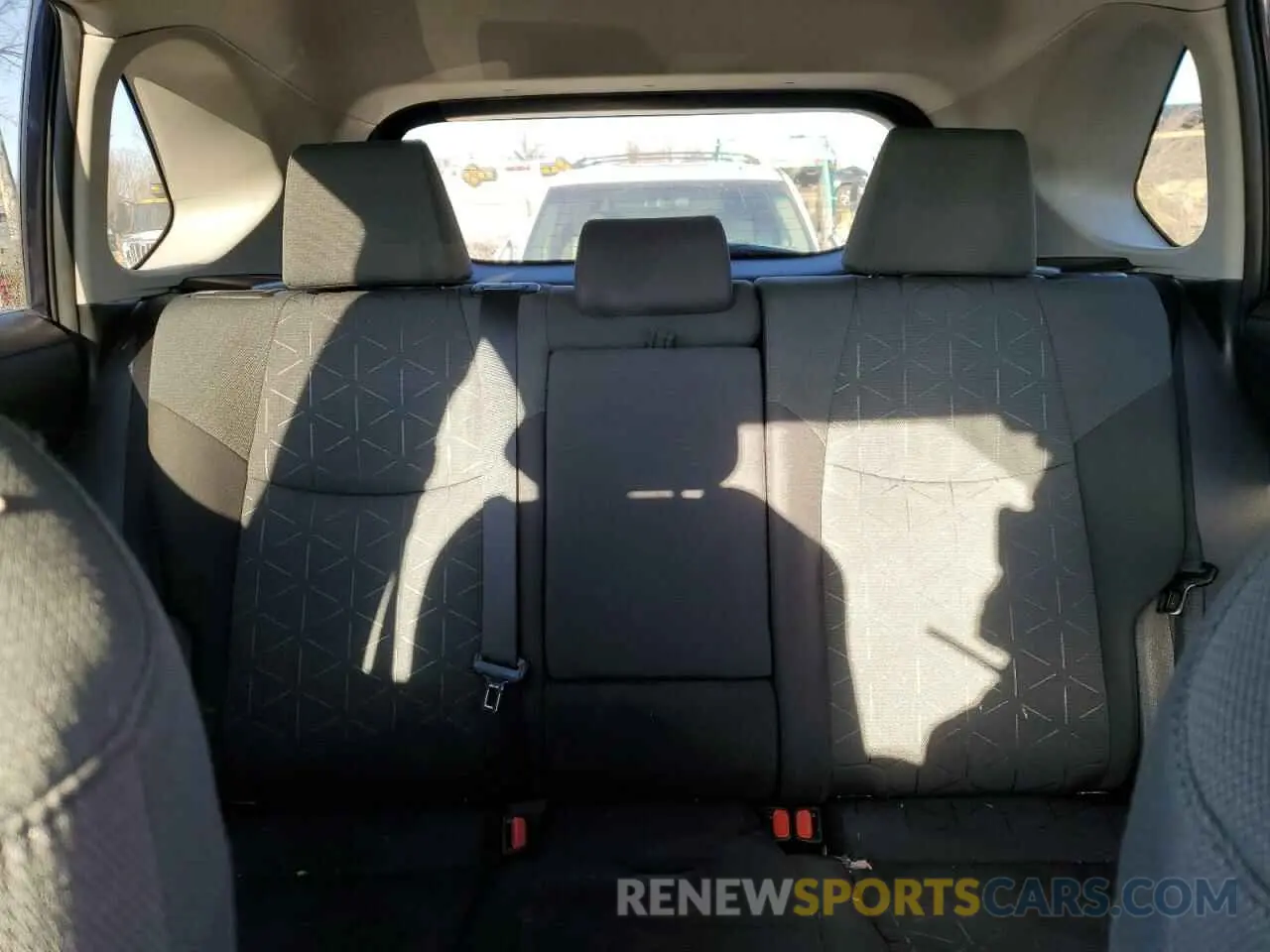 10 Photograph of a damaged car 2T3P1RFV7NW263592 TOYOTA RAV4 2022