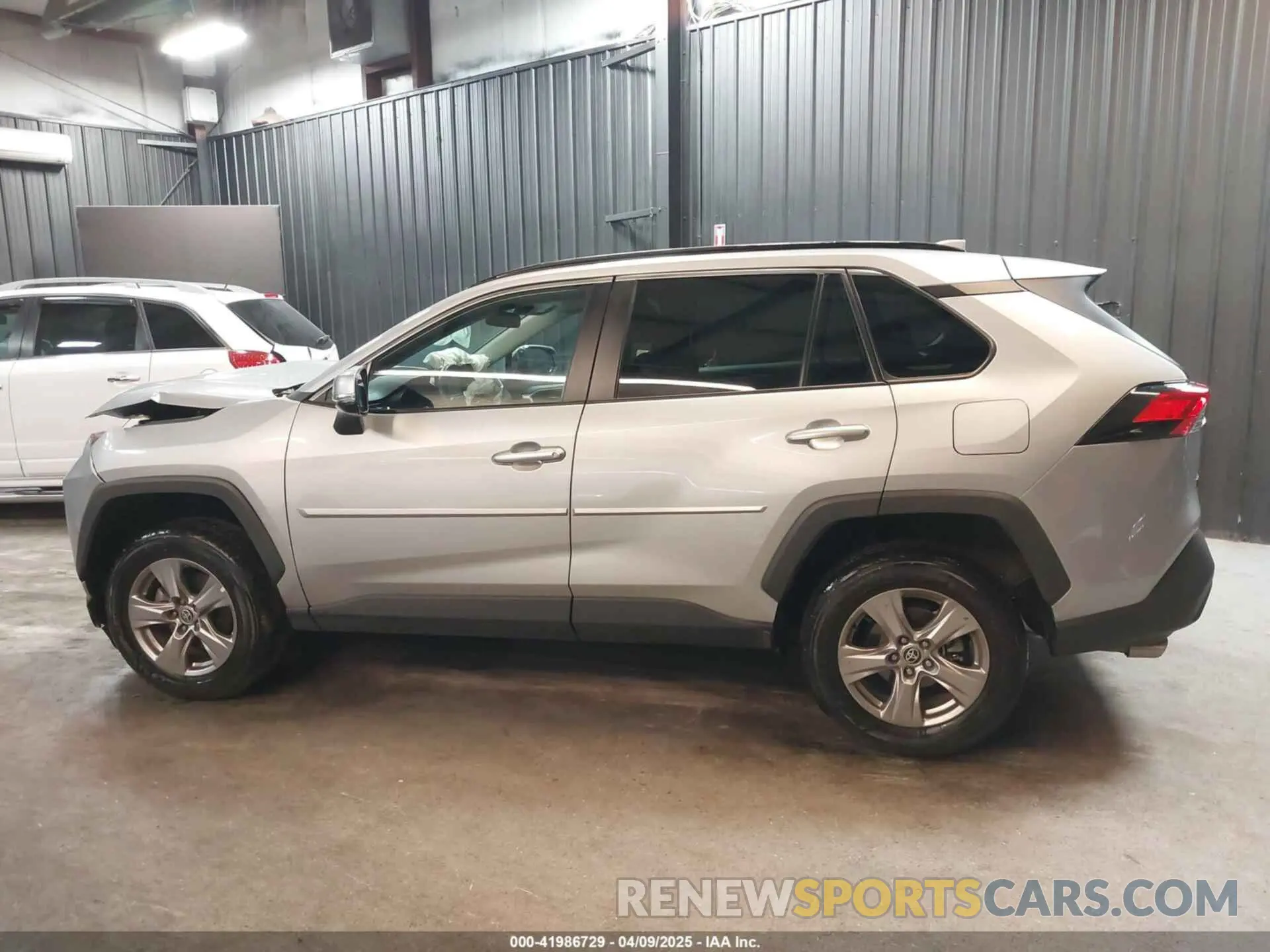 14 Photograph of a damaged car 2T3P1RFV7NW271885 TOYOTA RAV4 2022