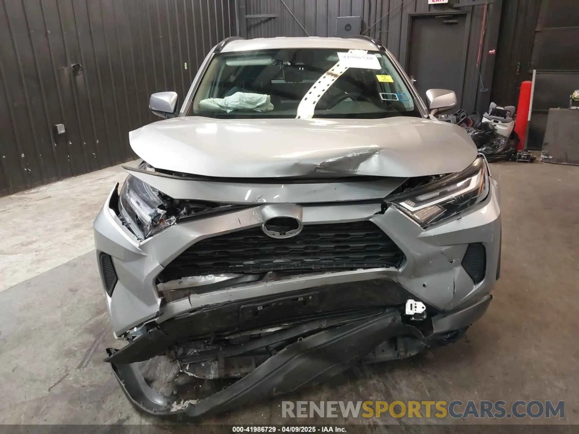 6 Photograph of a damaged car 2T3P1RFV7NW271885 TOYOTA RAV4 2022