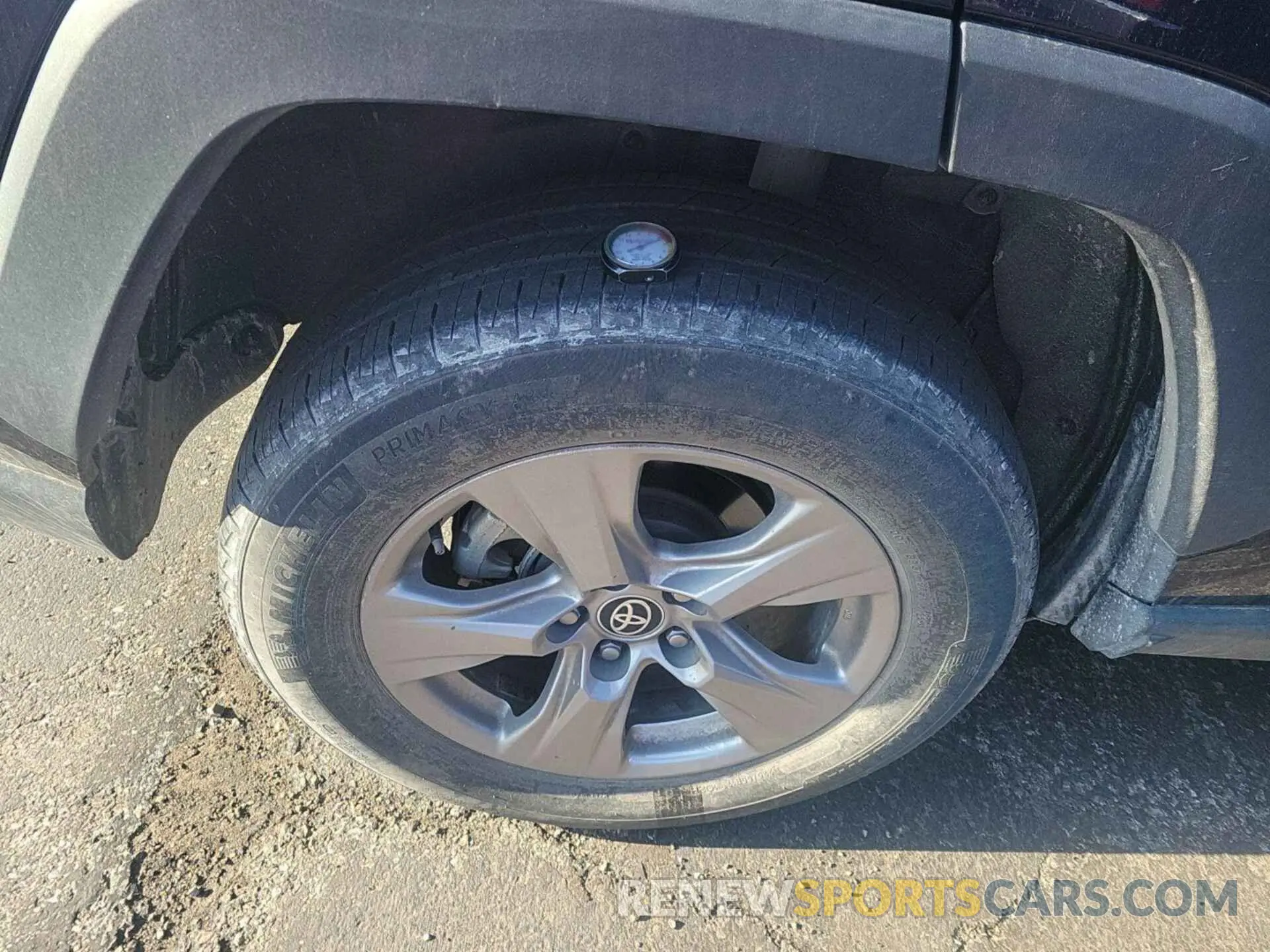 1 Photograph of a damaged car 2T3P1RFV7NW275452 TOYOTA RAV4 2022