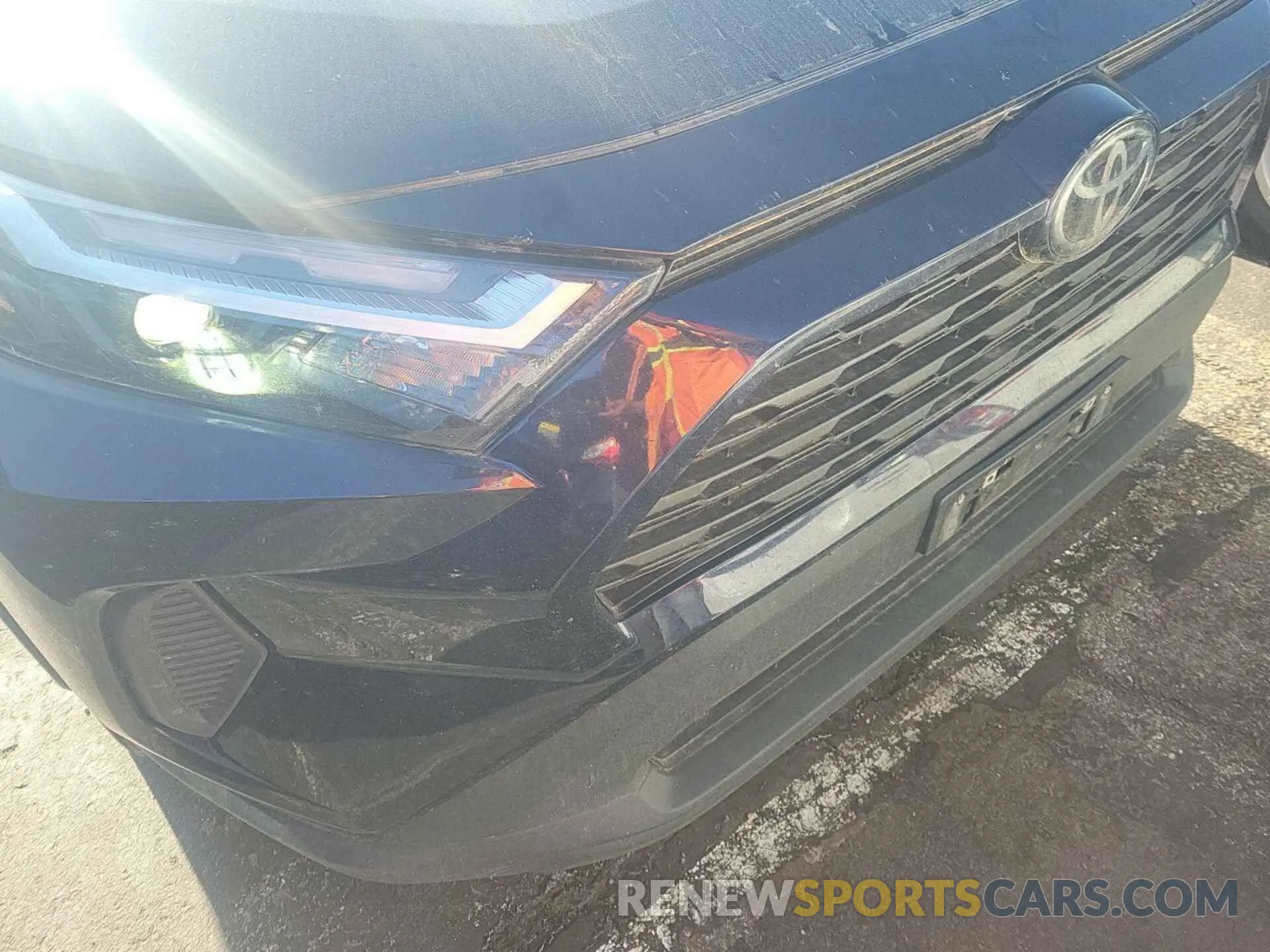 31 Photograph of a damaged car 2T3P1RFV7NW275452 TOYOTA RAV4 2022