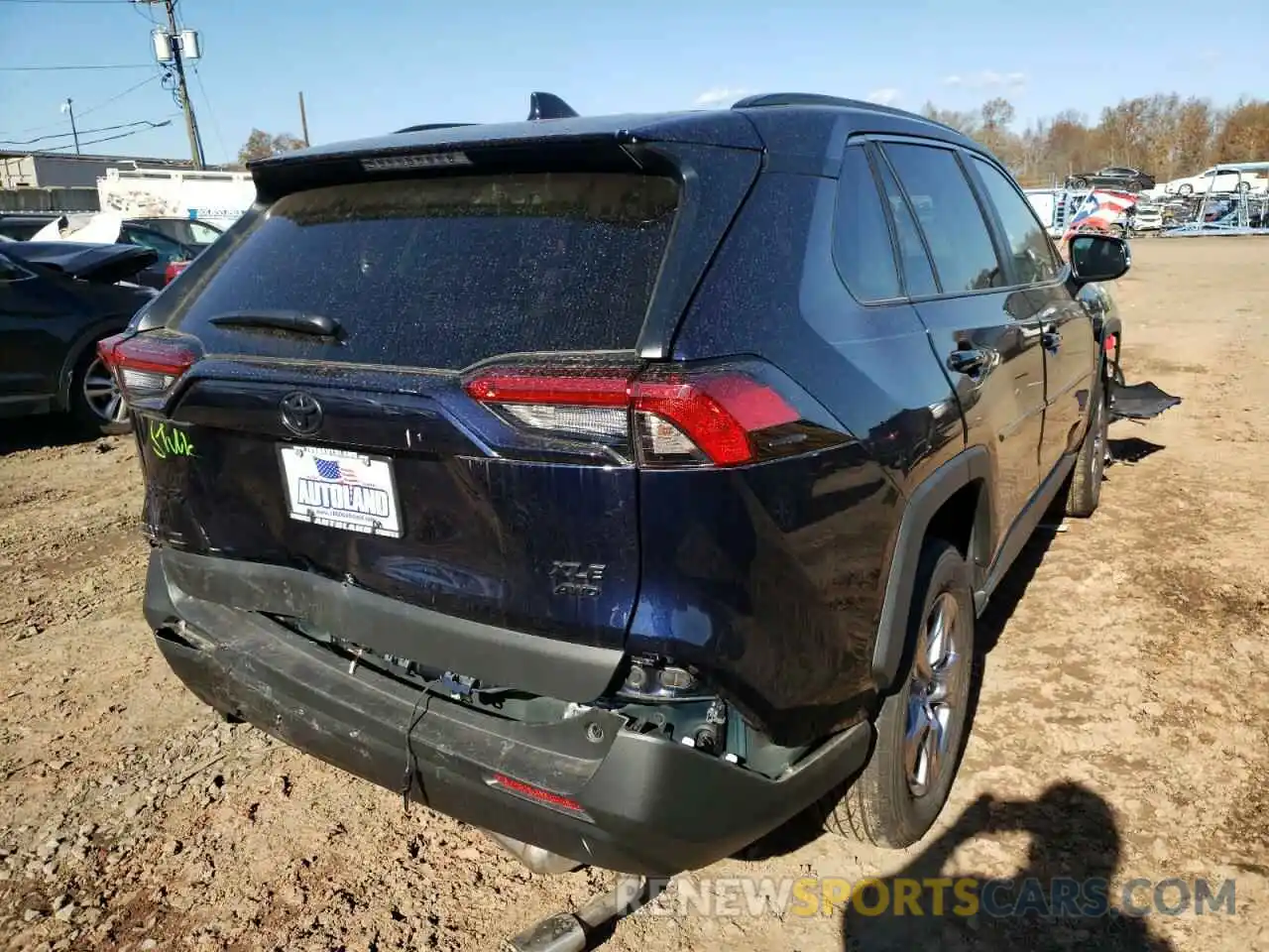 4 Photograph of a damaged car 2T3P1RFV7NW281817 TOYOTA RAV4 2022