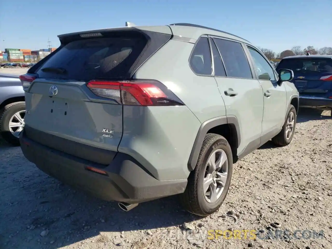 4 Photograph of a damaged car 2T3P1RFV7NW307297 TOYOTA RAV4 2022