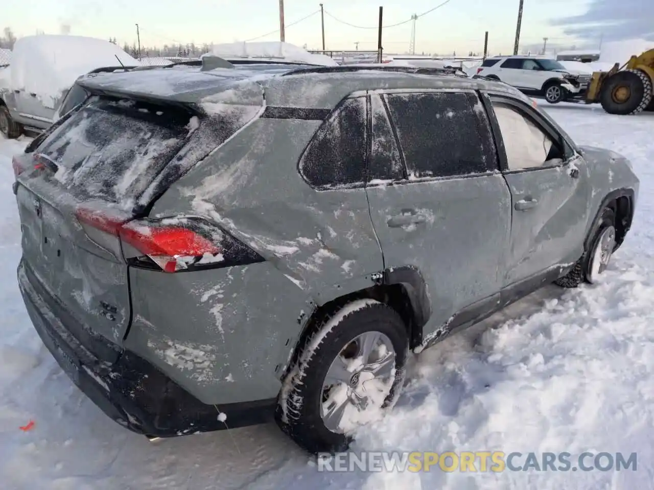 3 Photograph of a damaged car 2T3P1RFV8NW275072 TOYOTA RAV4 2022