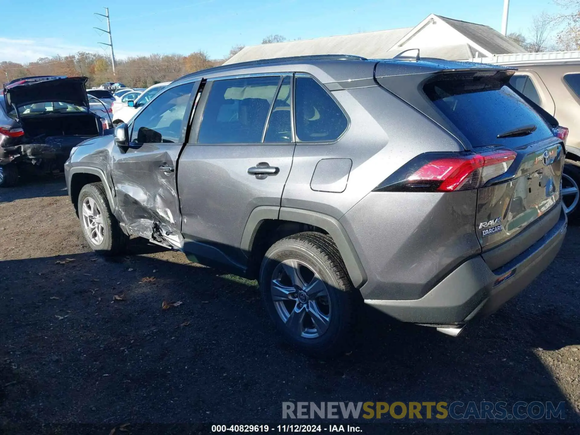 3 Photograph of a damaged car 2T3P1RFV8NW278957 TOYOTA RAV4 2022