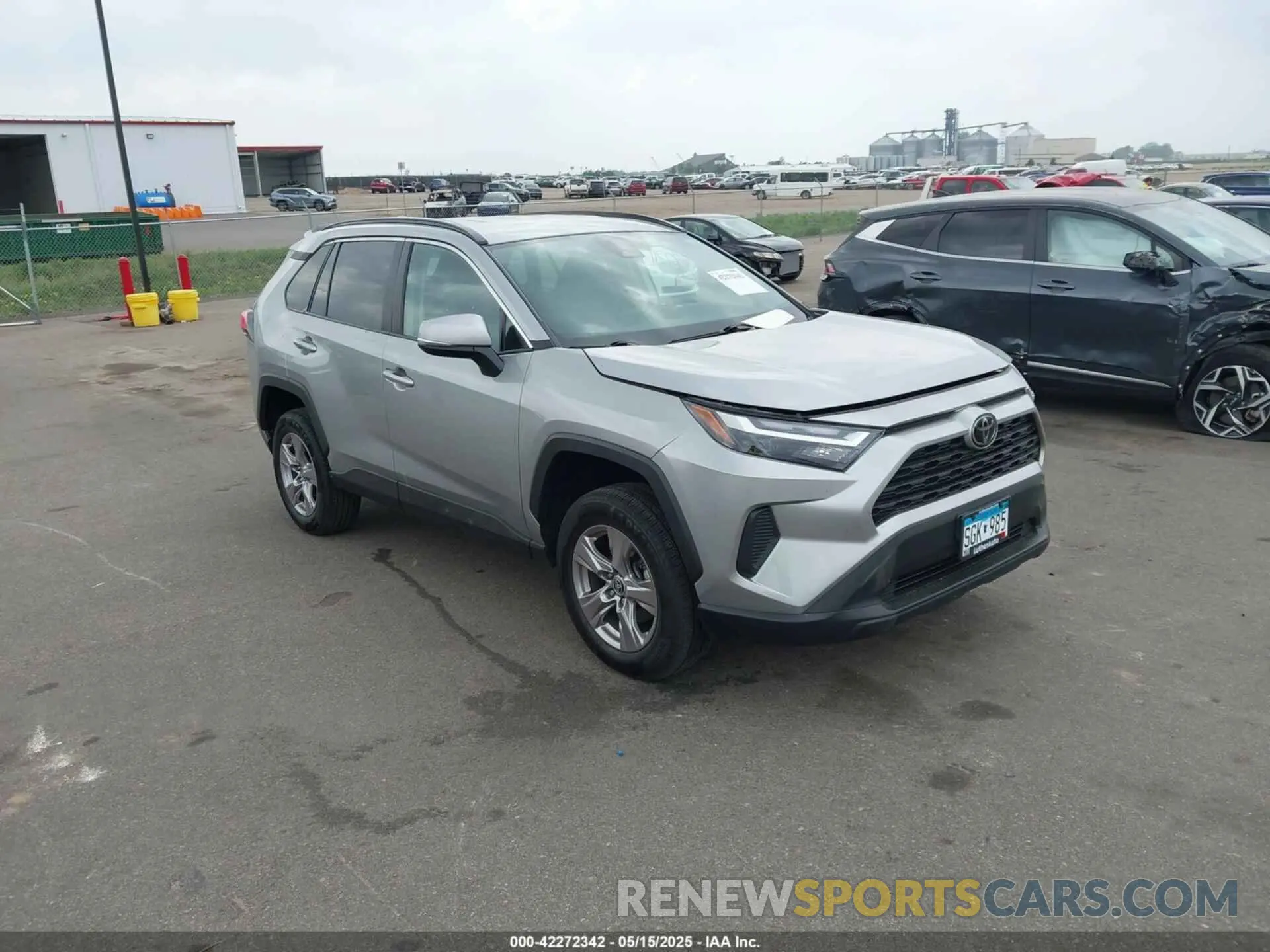 1 Photograph of a damaged car 2T3P1RFV8NW299856 TOYOTA RAV4 2022