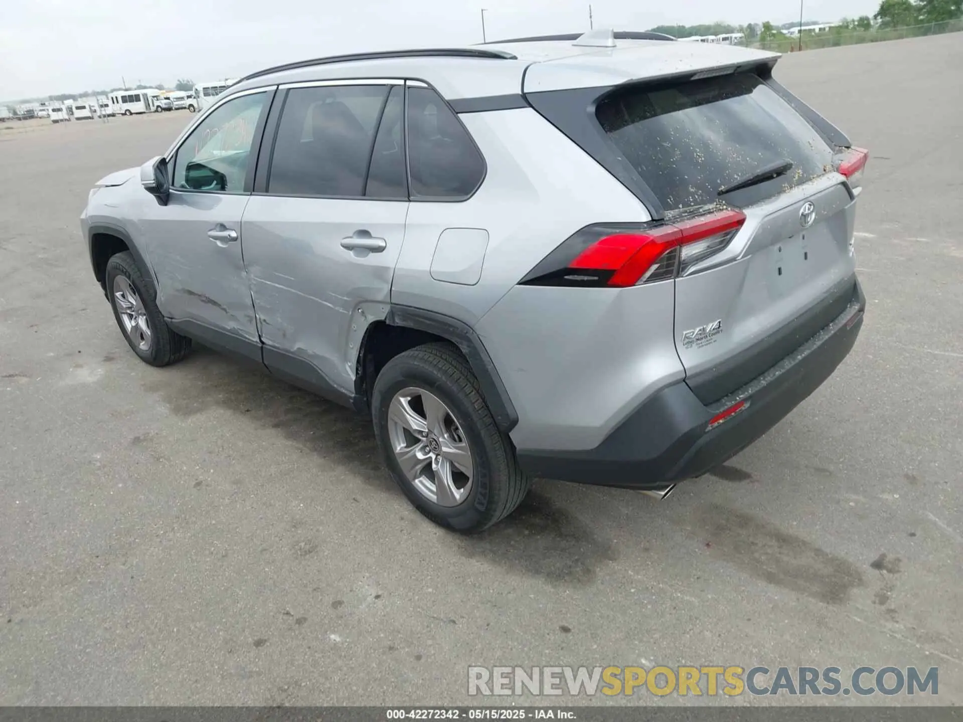 3 Photograph of a damaged car 2T3P1RFV8NW299856 TOYOTA RAV4 2022