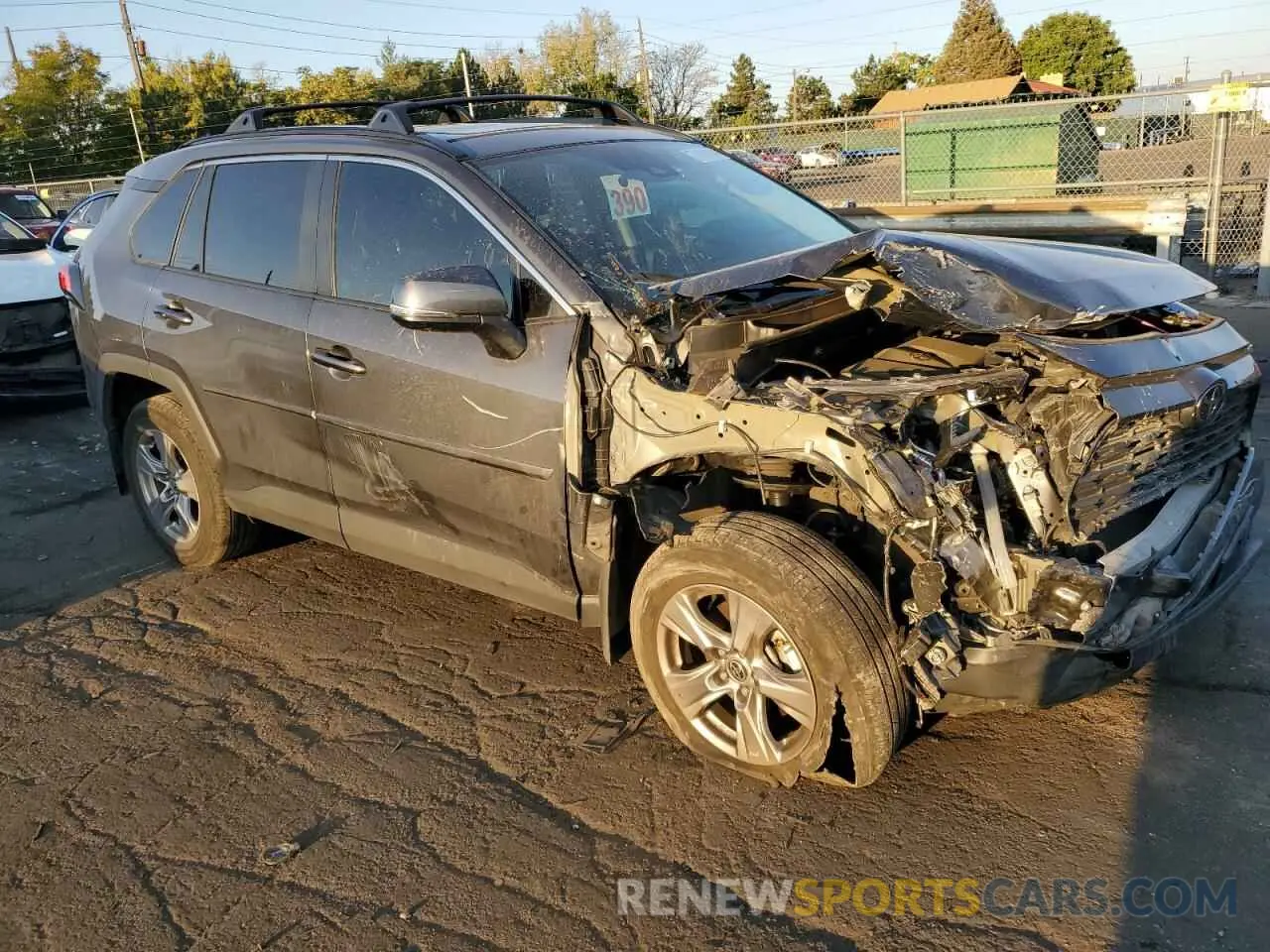 4 Photograph of a damaged car 2T3P1RFV8NW316834 TOYOTA RAV4 2022