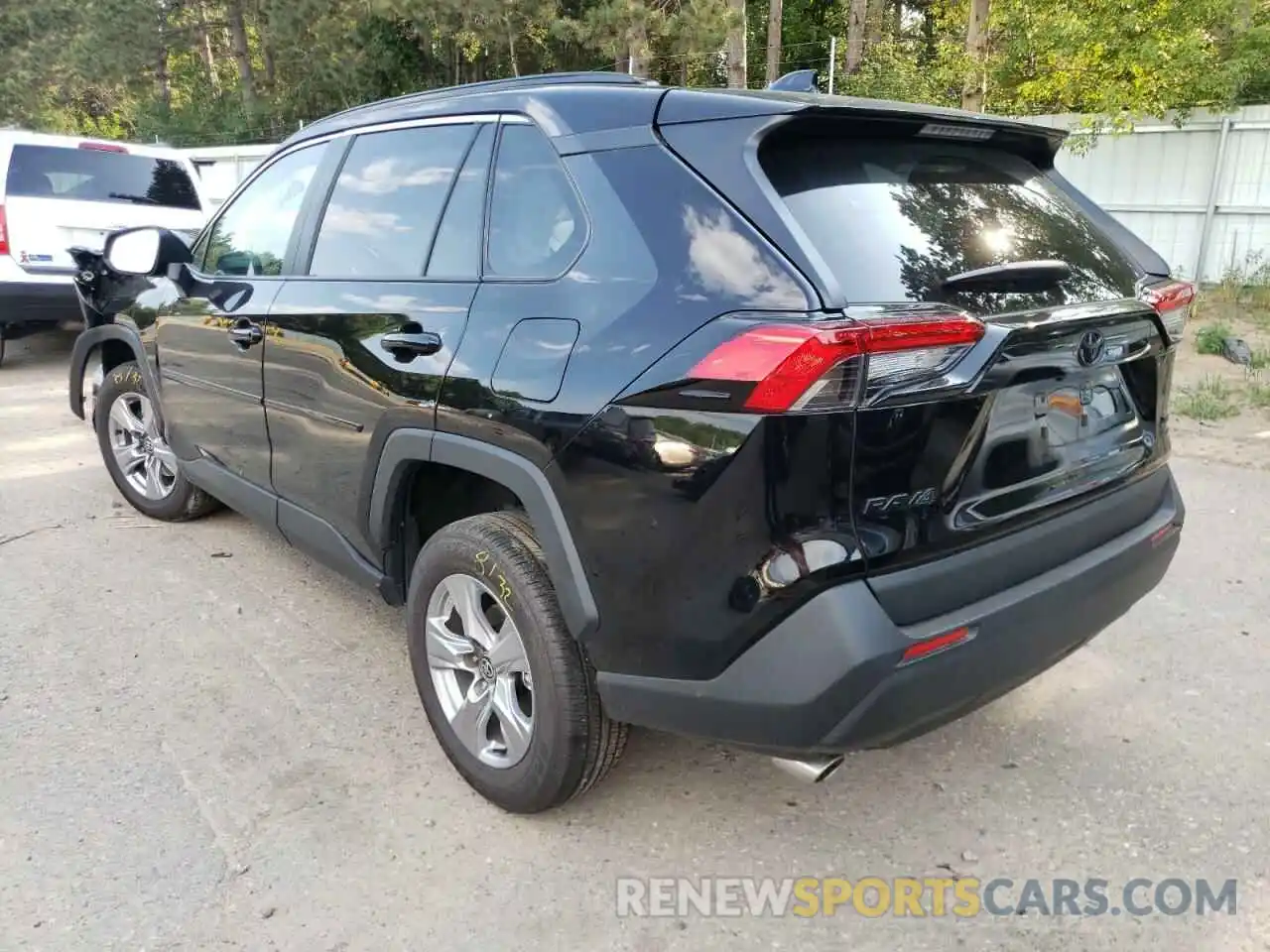 3 Photograph of a damaged car 2T3P1RFV9NC282341 TOYOTA RAV4 2022