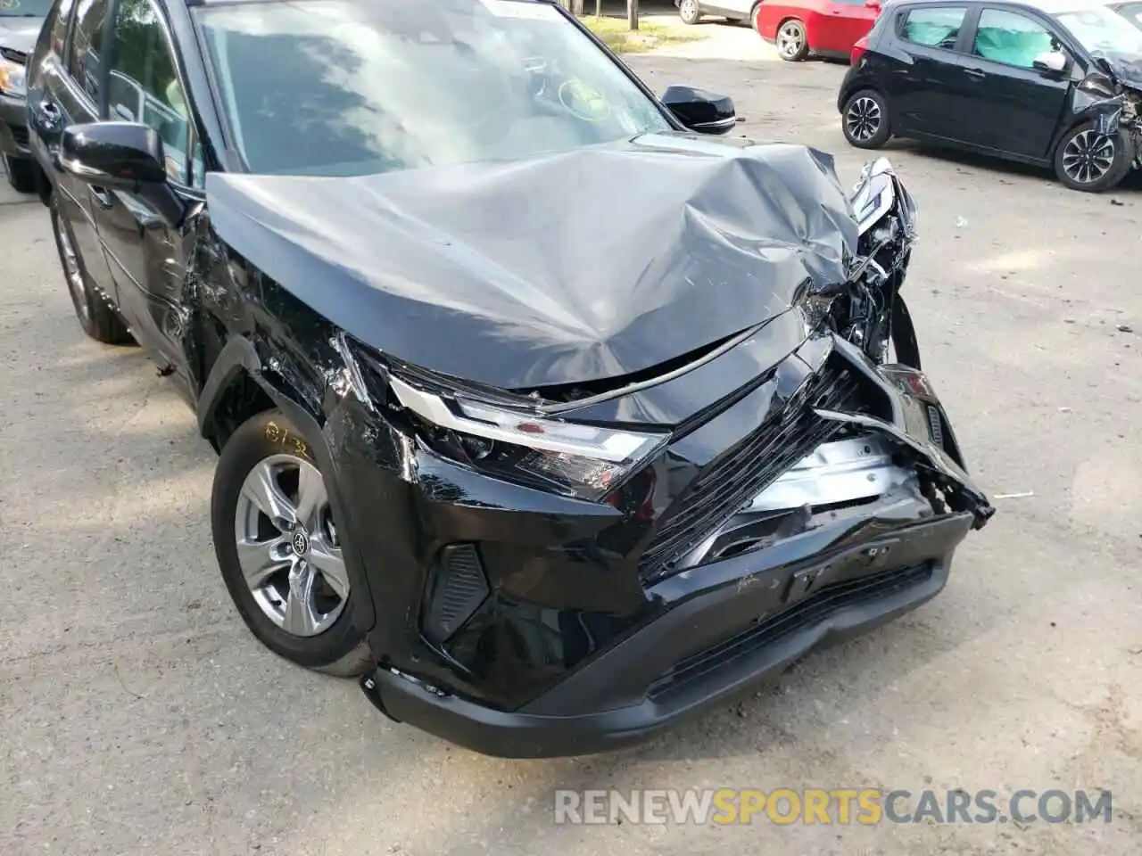 9 Photograph of a damaged car 2T3P1RFV9NC282341 TOYOTA RAV4 2022