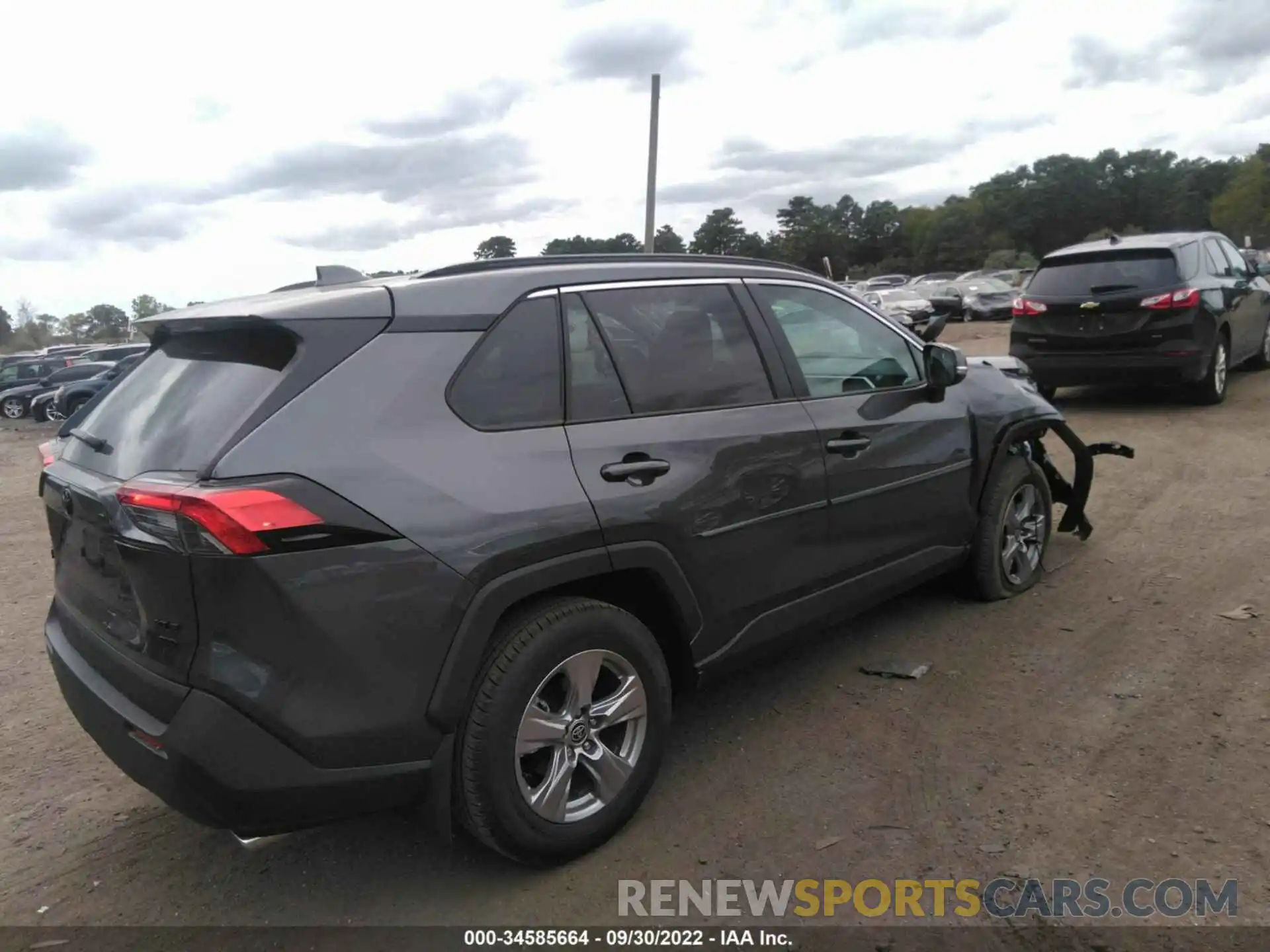 4 Photograph of a damaged car 2T3P1RFV9NC297213 TOYOTA RAV4 2022