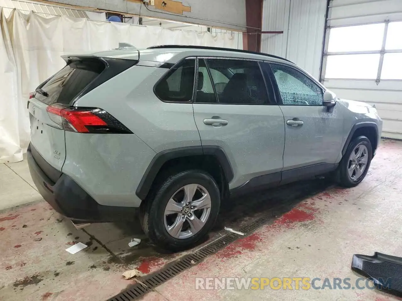 3 Photograph of a damaged car 2T3P1RFV9NW283682 TOYOTA RAV4 2022