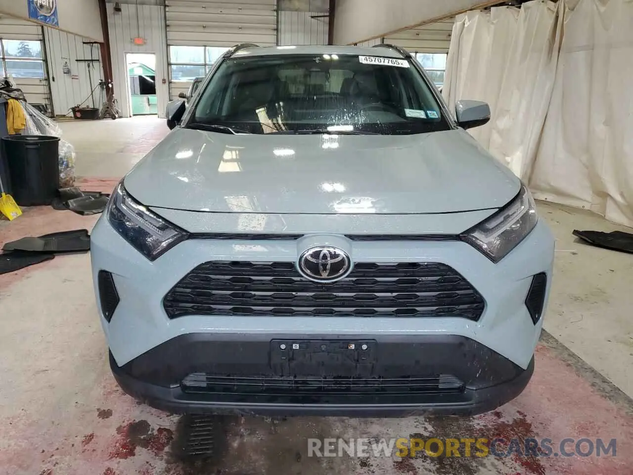 5 Photograph of a damaged car 2T3P1RFV9NW283682 TOYOTA RAV4 2022