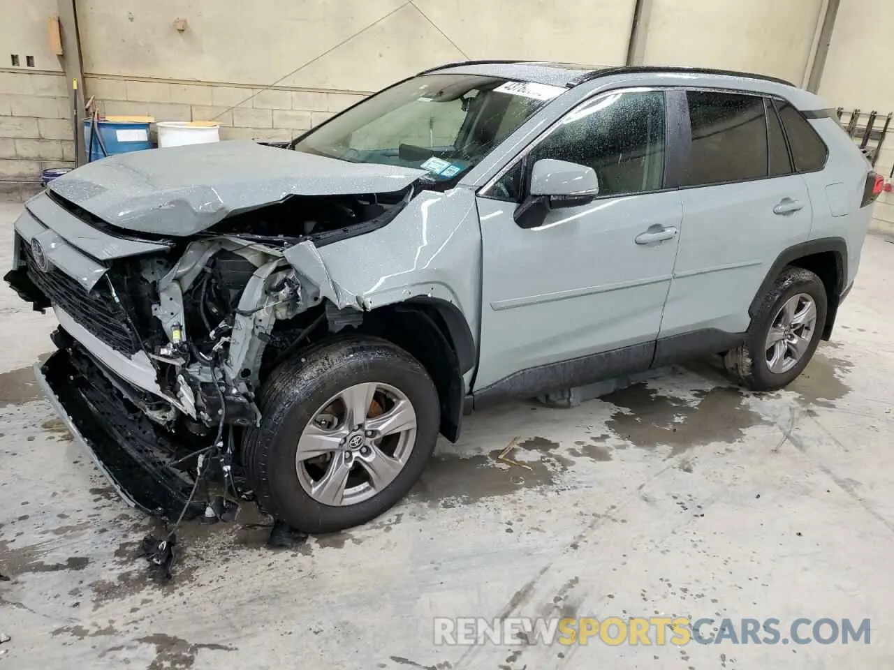 1 Photograph of a damaged car 2T3P1RFV9NW294908 TOYOTA RAV4 2022