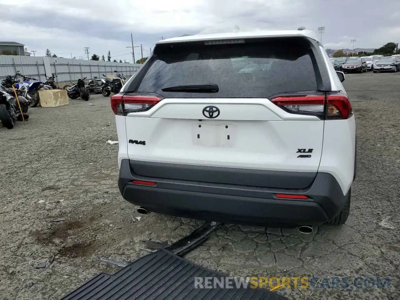 6 Photograph of a damaged car 2T3P1RFVXNC257349 TOYOTA RAV4 2022
