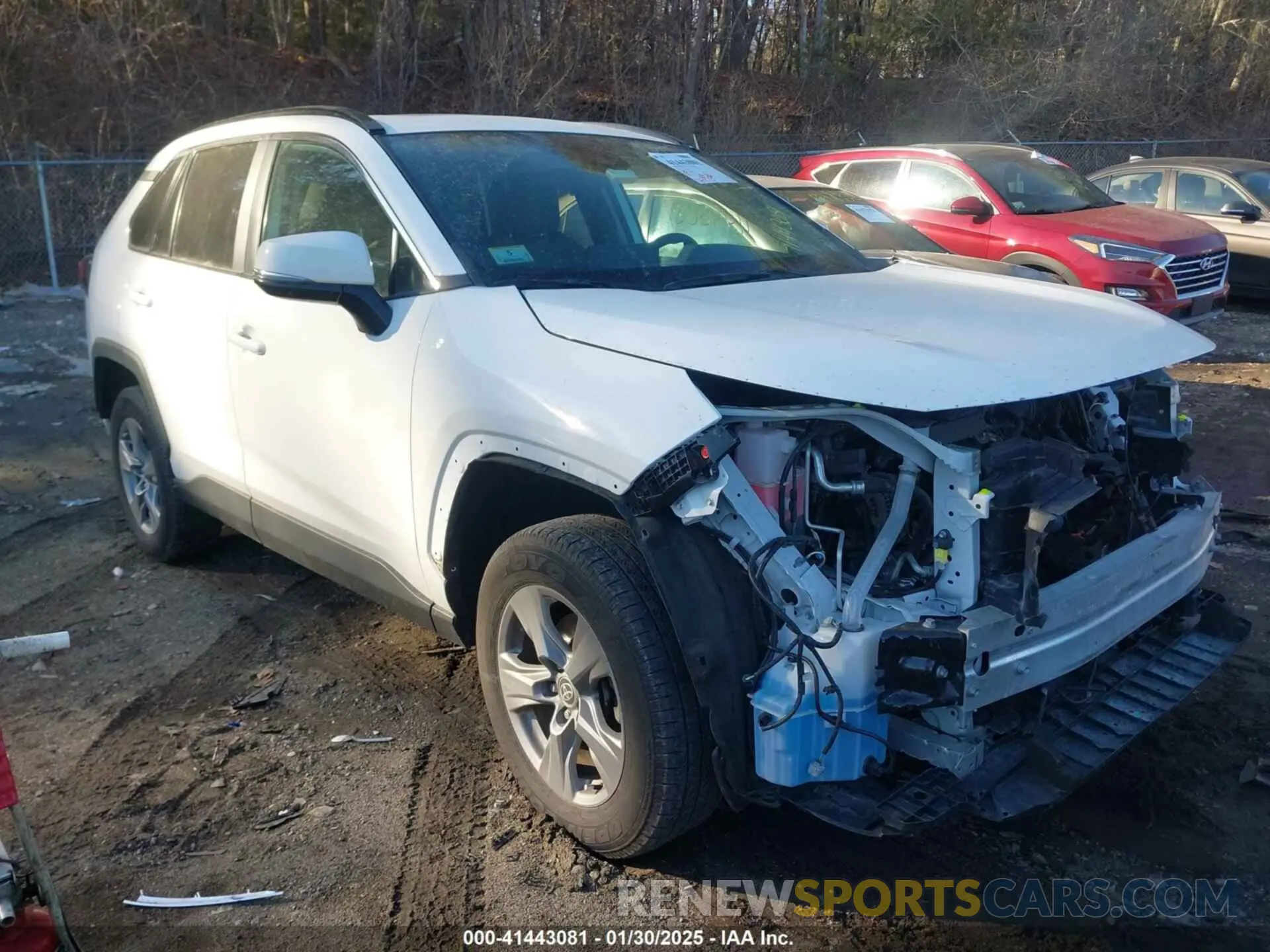 1 Photograph of a damaged car 2T3P1RFVXNC259523 TOYOTA RAV4 2022