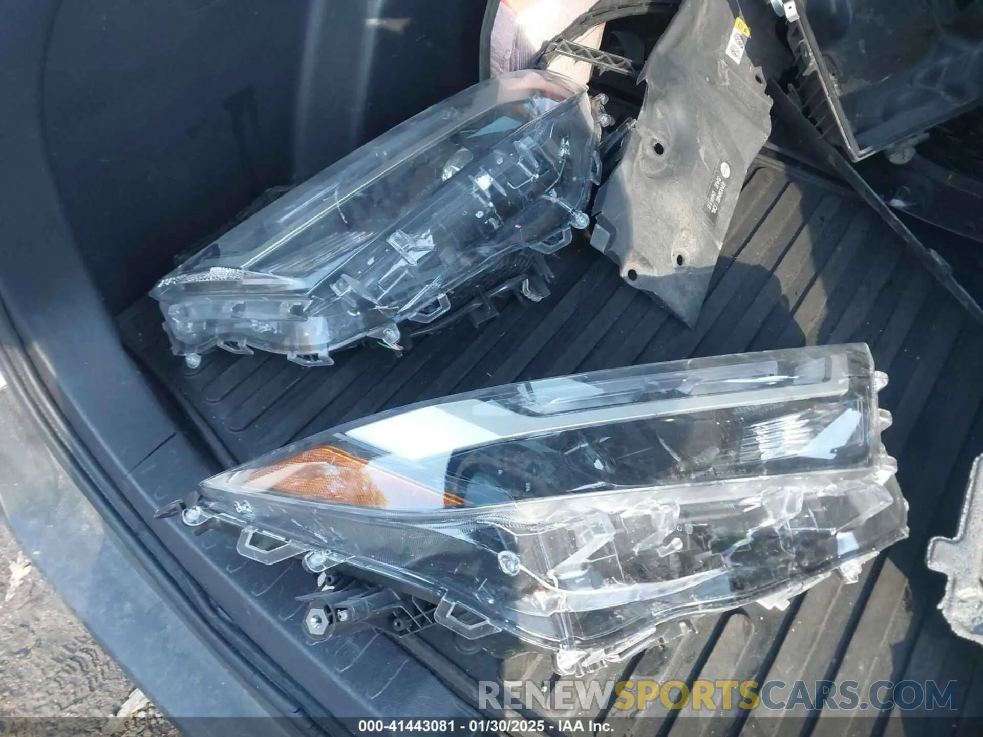 12 Photograph of a damaged car 2T3P1RFVXNC259523 TOYOTA RAV4 2022