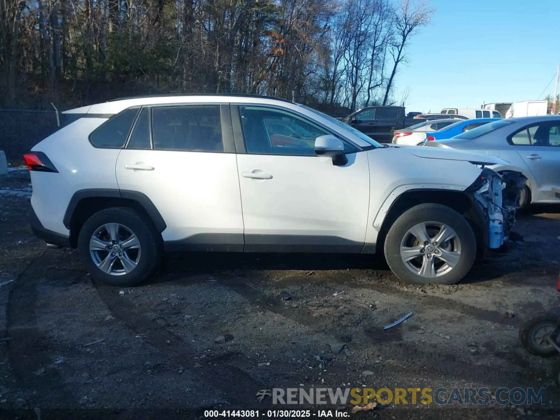 14 Photograph of a damaged car 2T3P1RFVXNC259523 TOYOTA RAV4 2022