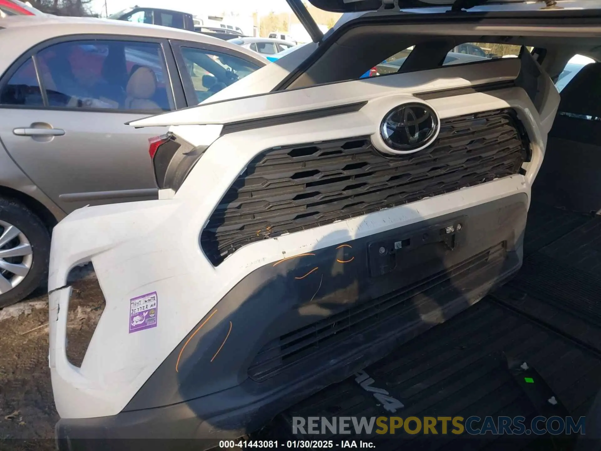 18 Photograph of a damaged car 2T3P1RFVXNC259523 TOYOTA RAV4 2022