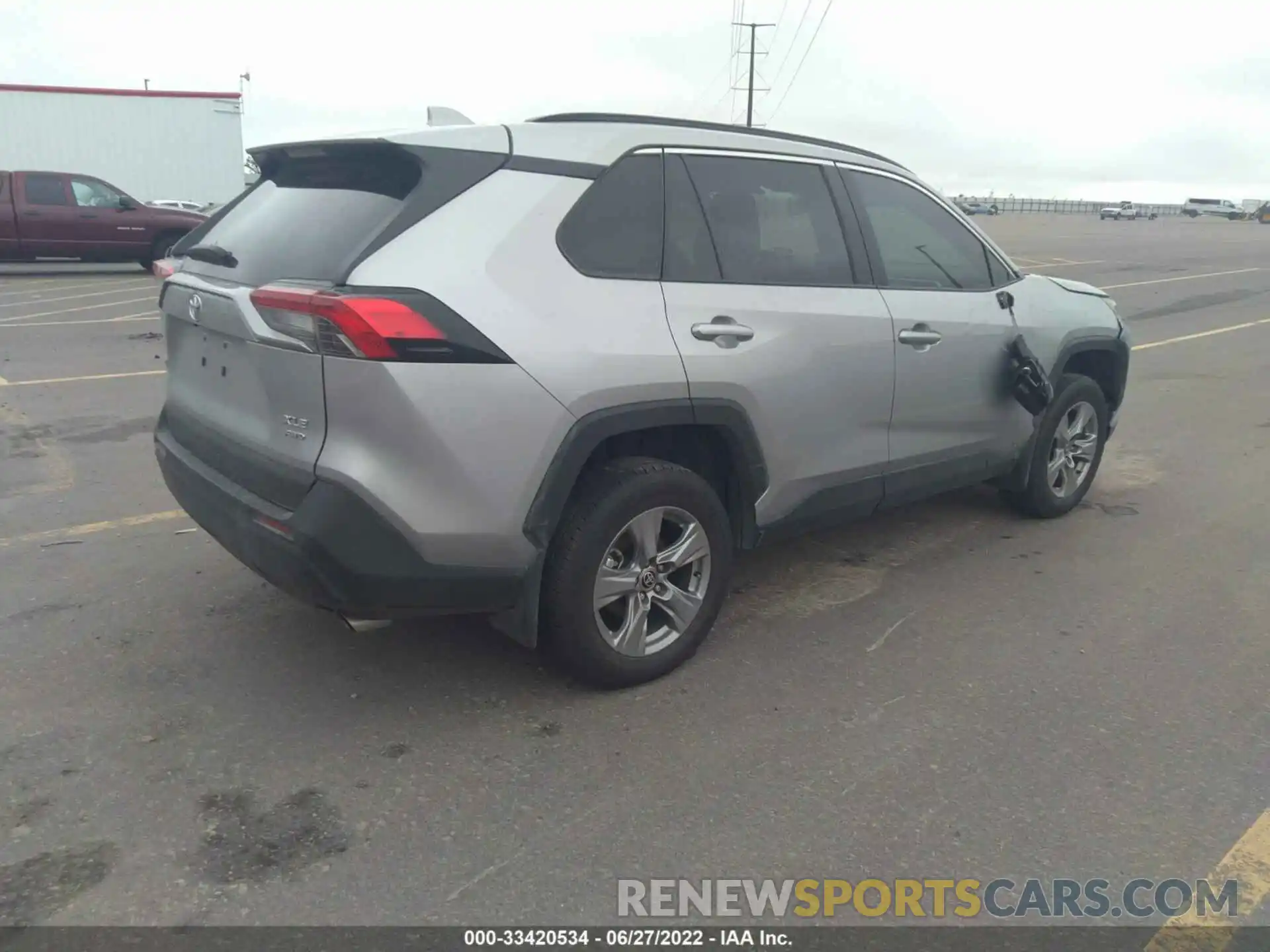 4 Photograph of a damaged car 2T3P1RFVXNC274149 TOYOTA RAV4 2022