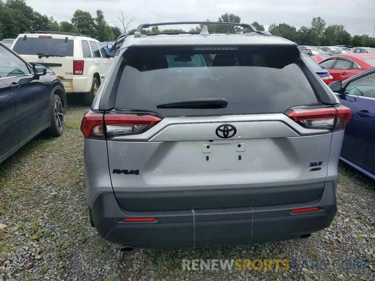 6 Photograph of a damaged car 2T3P1RFVXNC296748 TOYOTA RAV4 2022