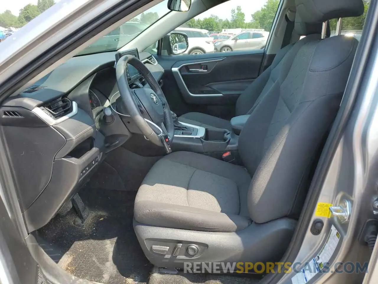 7 Photograph of a damaged car 2T3P1RFVXNC296748 TOYOTA RAV4 2022