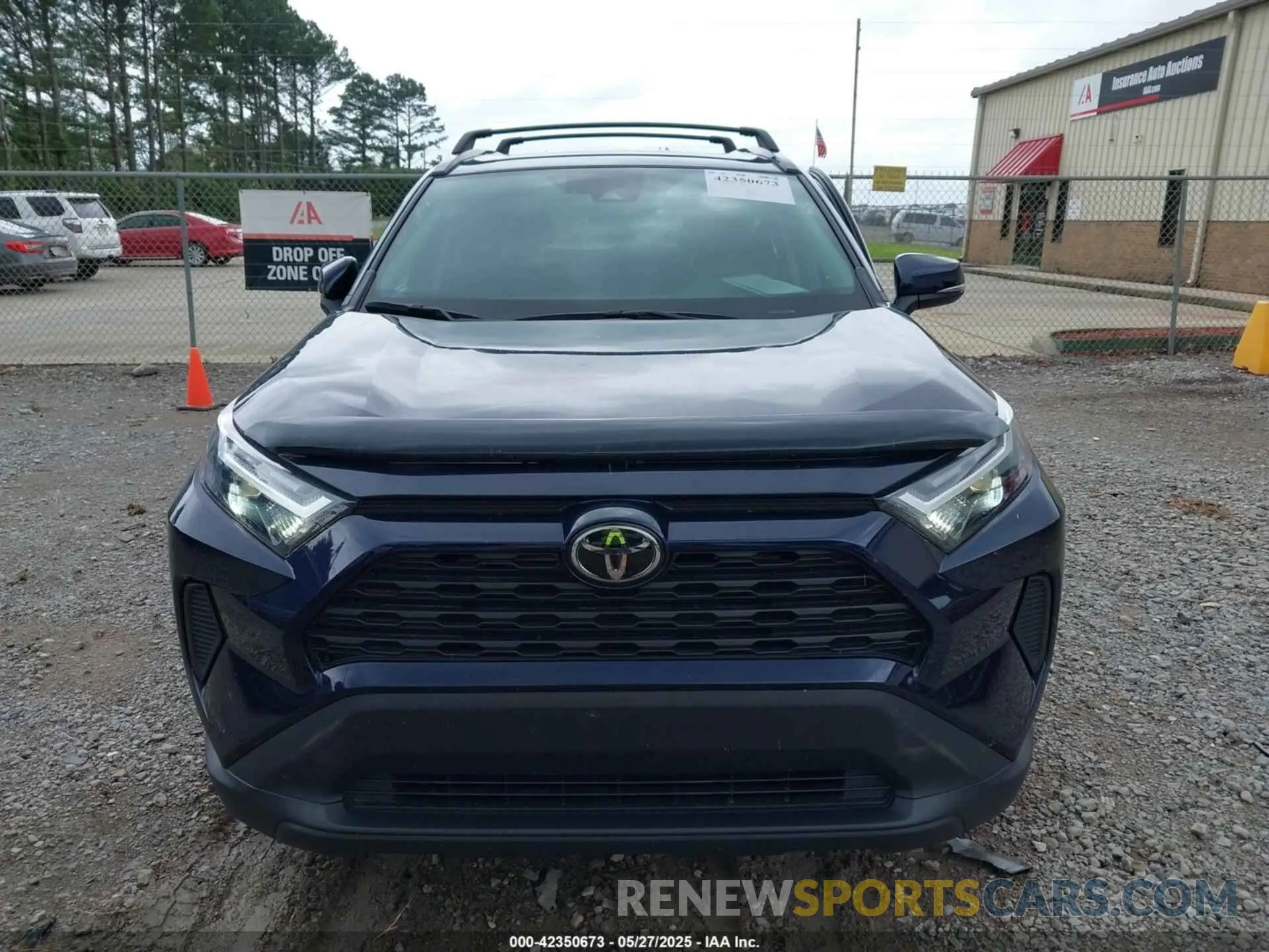 13 Photograph of a damaged car 2T3P1RFVXNW278815 TOYOTA RAV4 2022