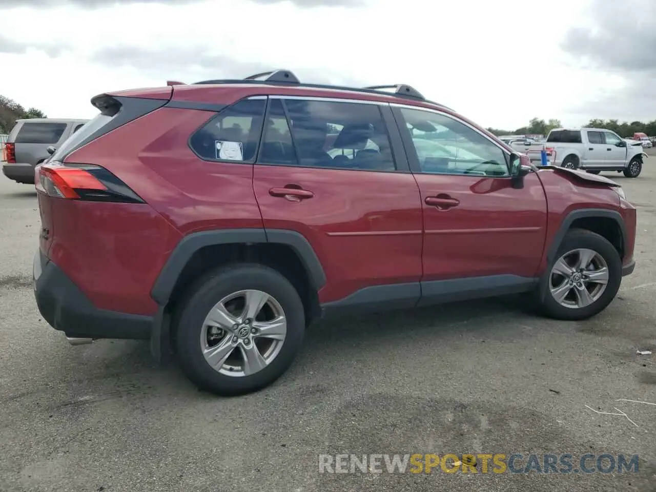 3 Photograph of a damaged car 2T3P1RFVXNW323140 TOYOTA RAV4 2022