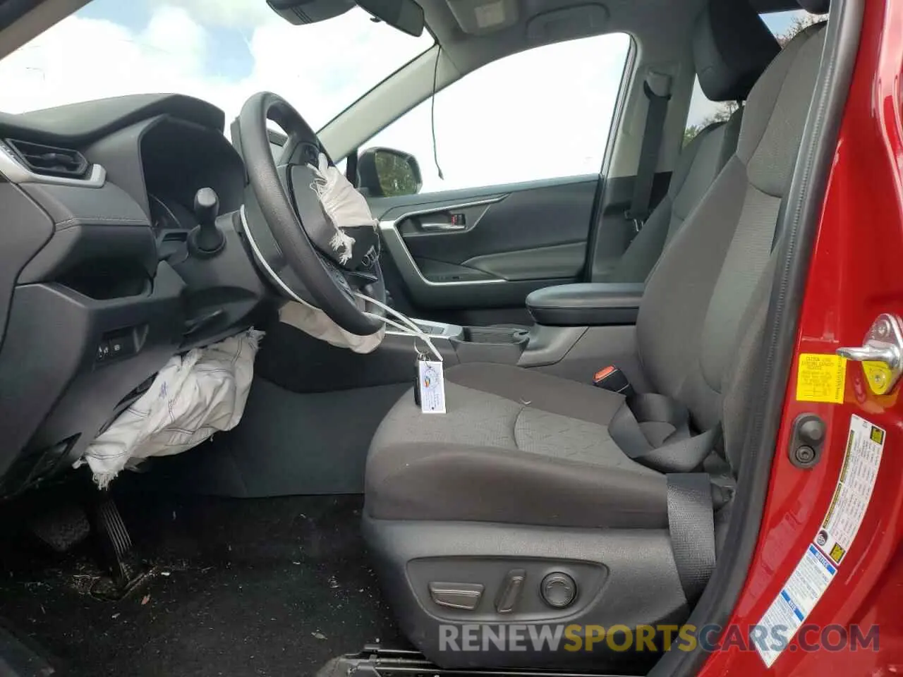 7 Photograph of a damaged car 2T3P1RFVXNW323140 TOYOTA RAV4 2022