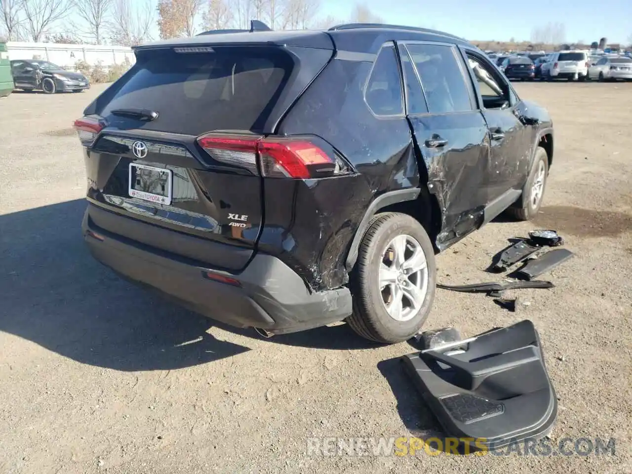 4 Photograph of a damaged car 2T3R1RFV1NC279748 TOYOTA RAV4 2022