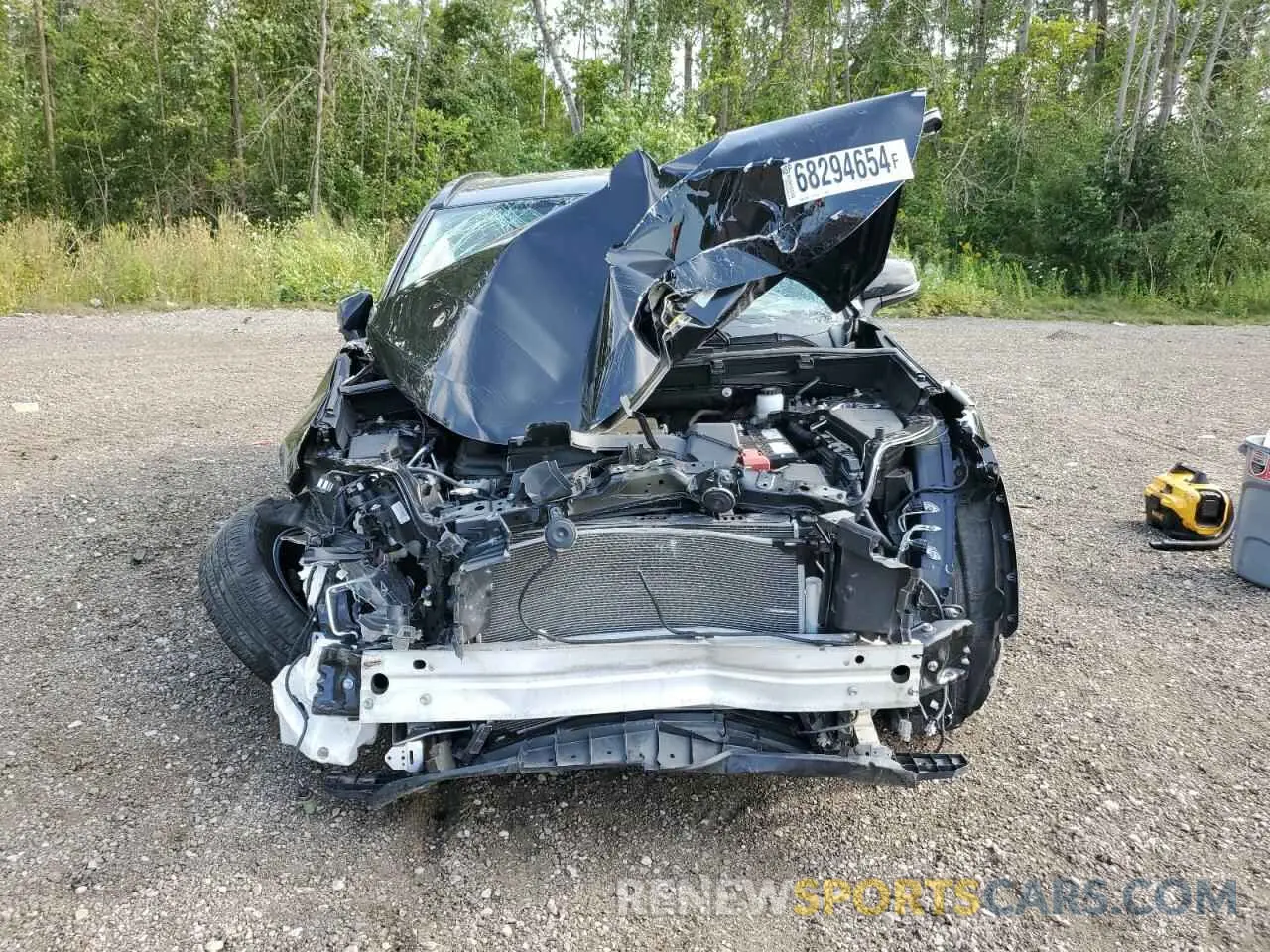 5 Photograph of a damaged car 2T3R1RFV2NC257368 TOYOTA RAV4 2022