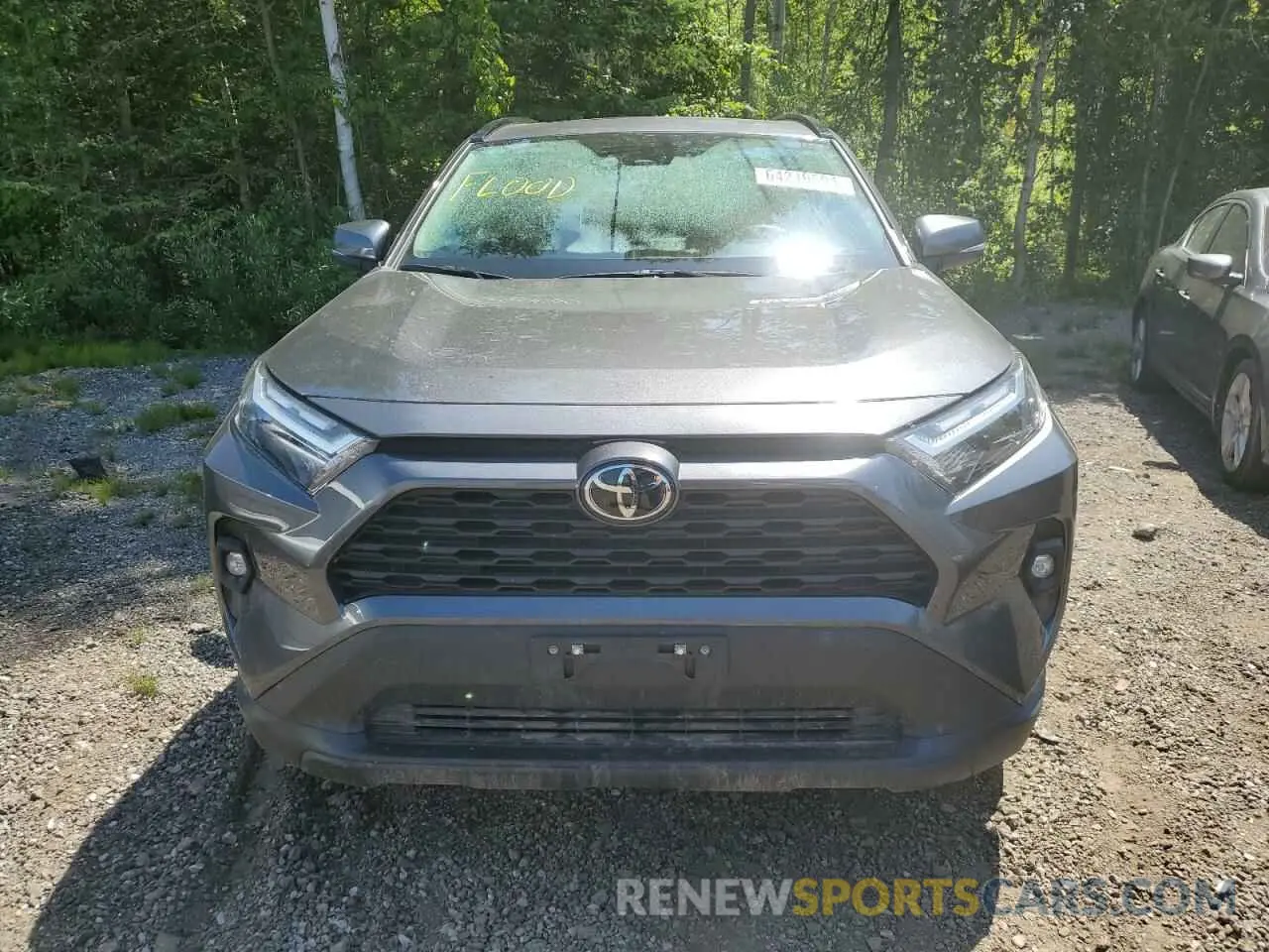 5 Photograph of a damaged car 2T3R1RFV2NC296834 TOYOTA RAV4 2022