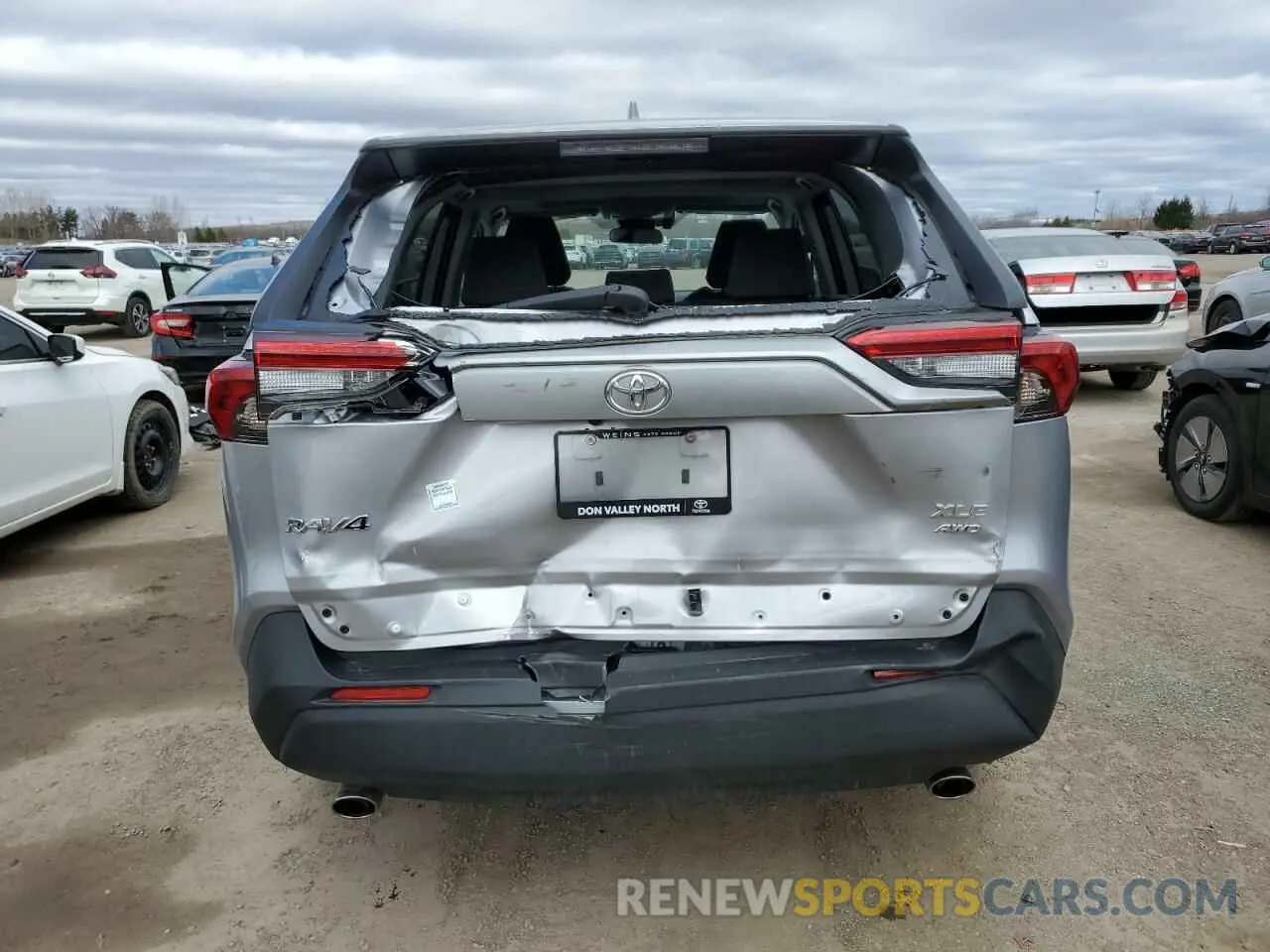 6 Photograph of a damaged car 2T3R1RFV5NC286637 TOYOTA RAV4 2022