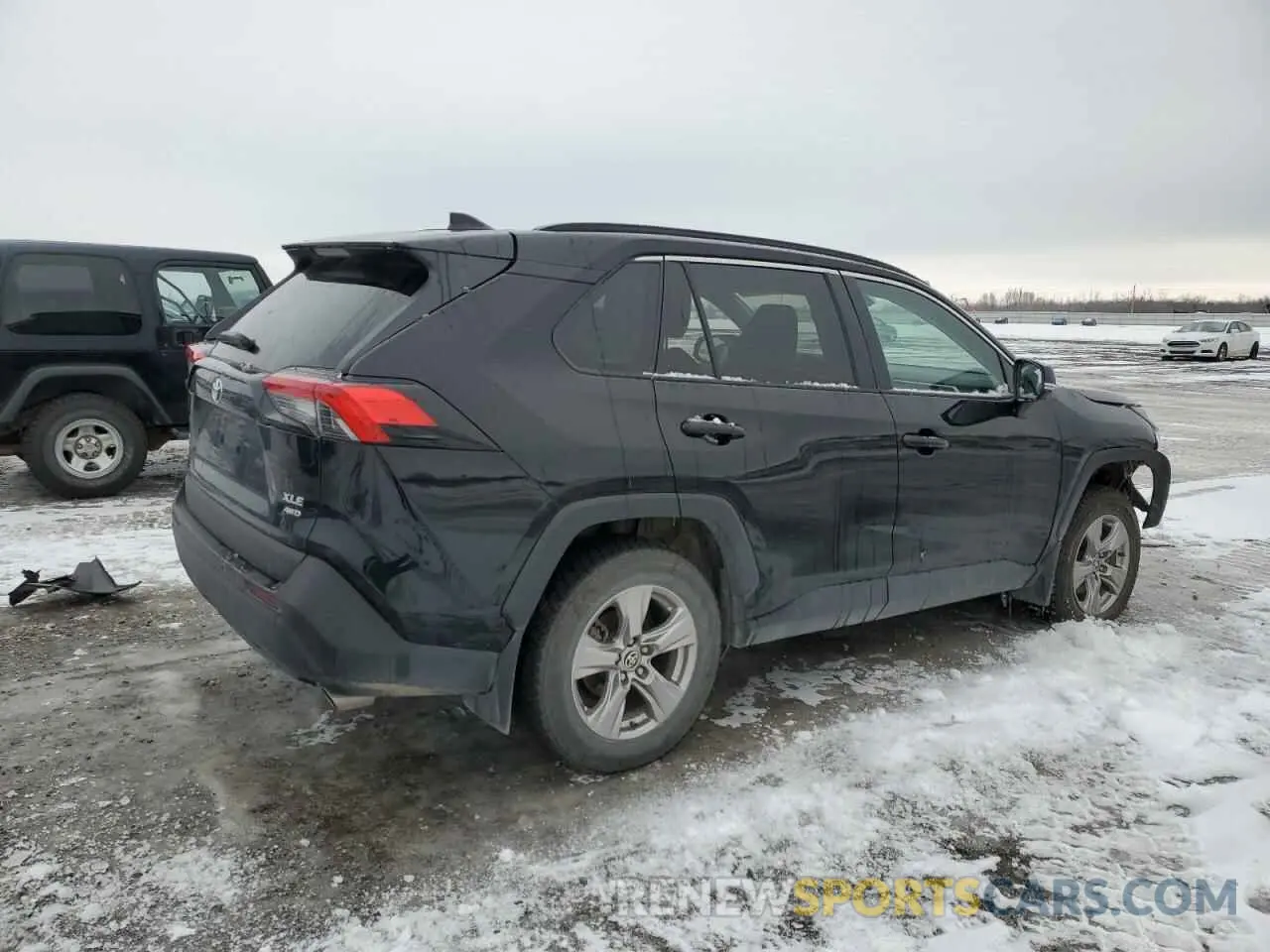 3 Photograph of a damaged car 2T3R1RFV6NC321945 TOYOTA RAV4 2022