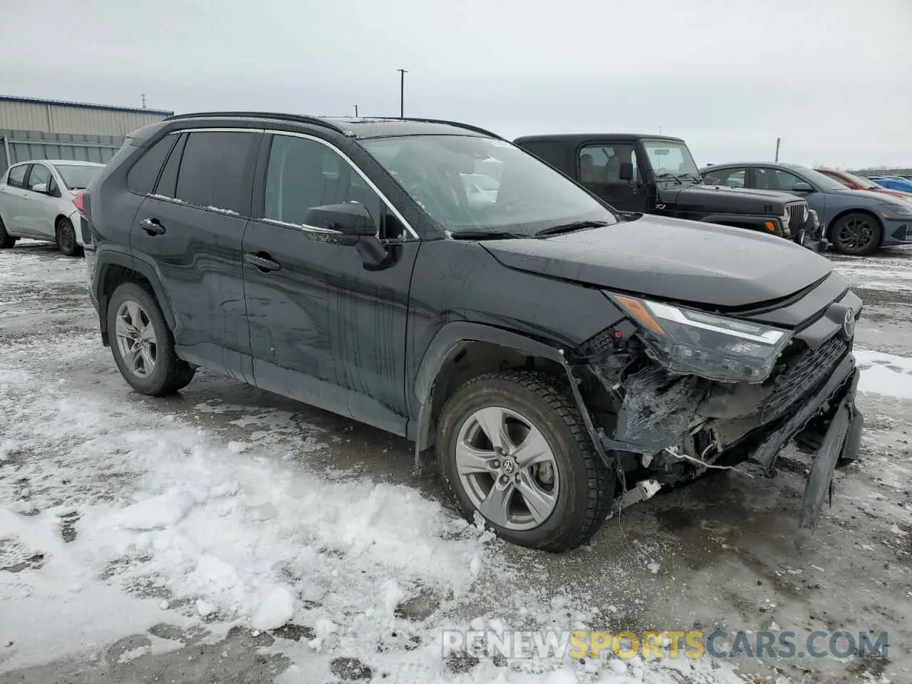 4 Photograph of a damaged car 2T3R1RFV6NC321945 TOYOTA RAV4 2022